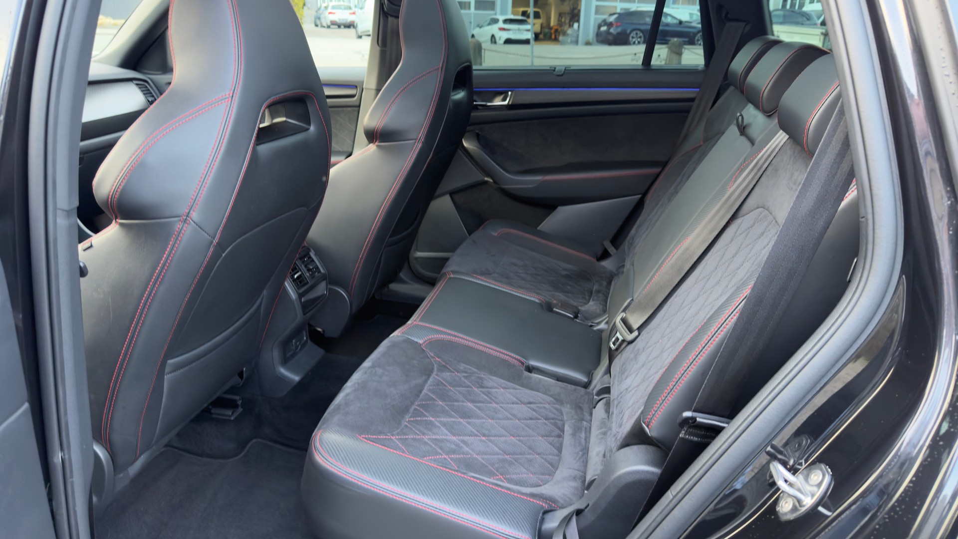 SKODA Kodiaq 2.0 Bi-TDI SCR RS 4x4 DSG-image-18