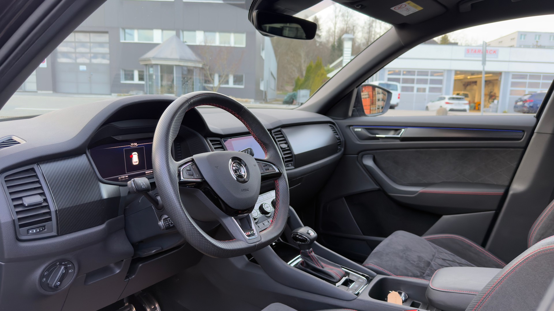 SKODA Kodiaq 2.0 Bi-TDI SCR RS 4x4 DSG-image-8