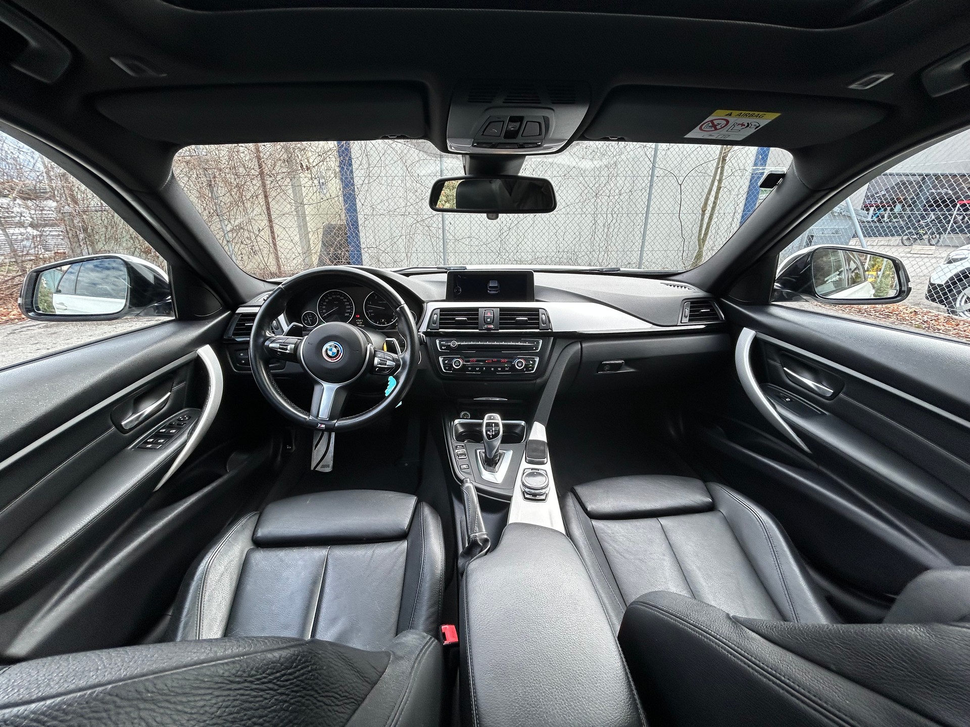 BMW 330d xDrive Touring Steptronic M-Sport-Paket-image-8