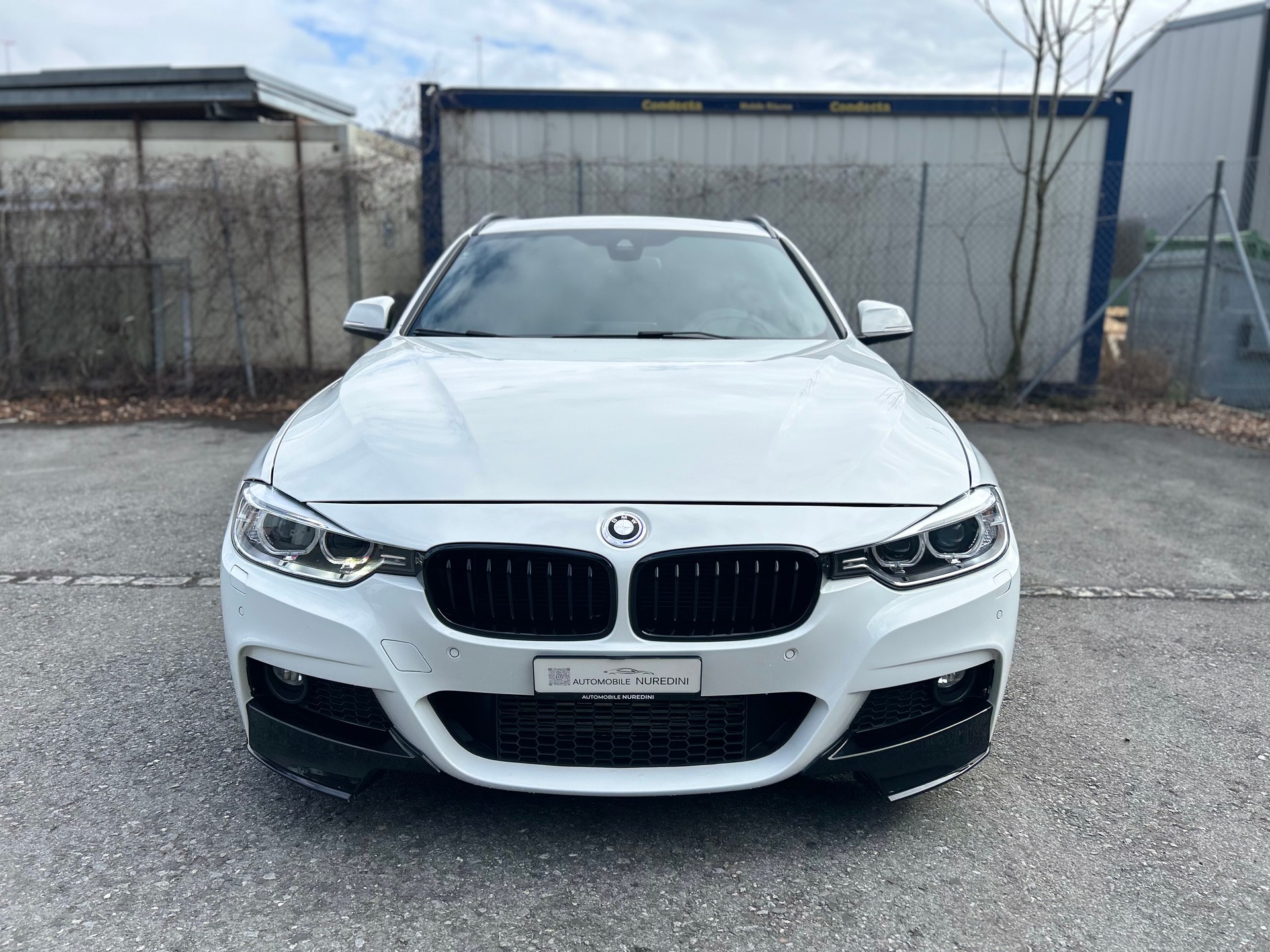 BMW 330d xDrive Touring Steptronic M-Sport-Paket-image-4