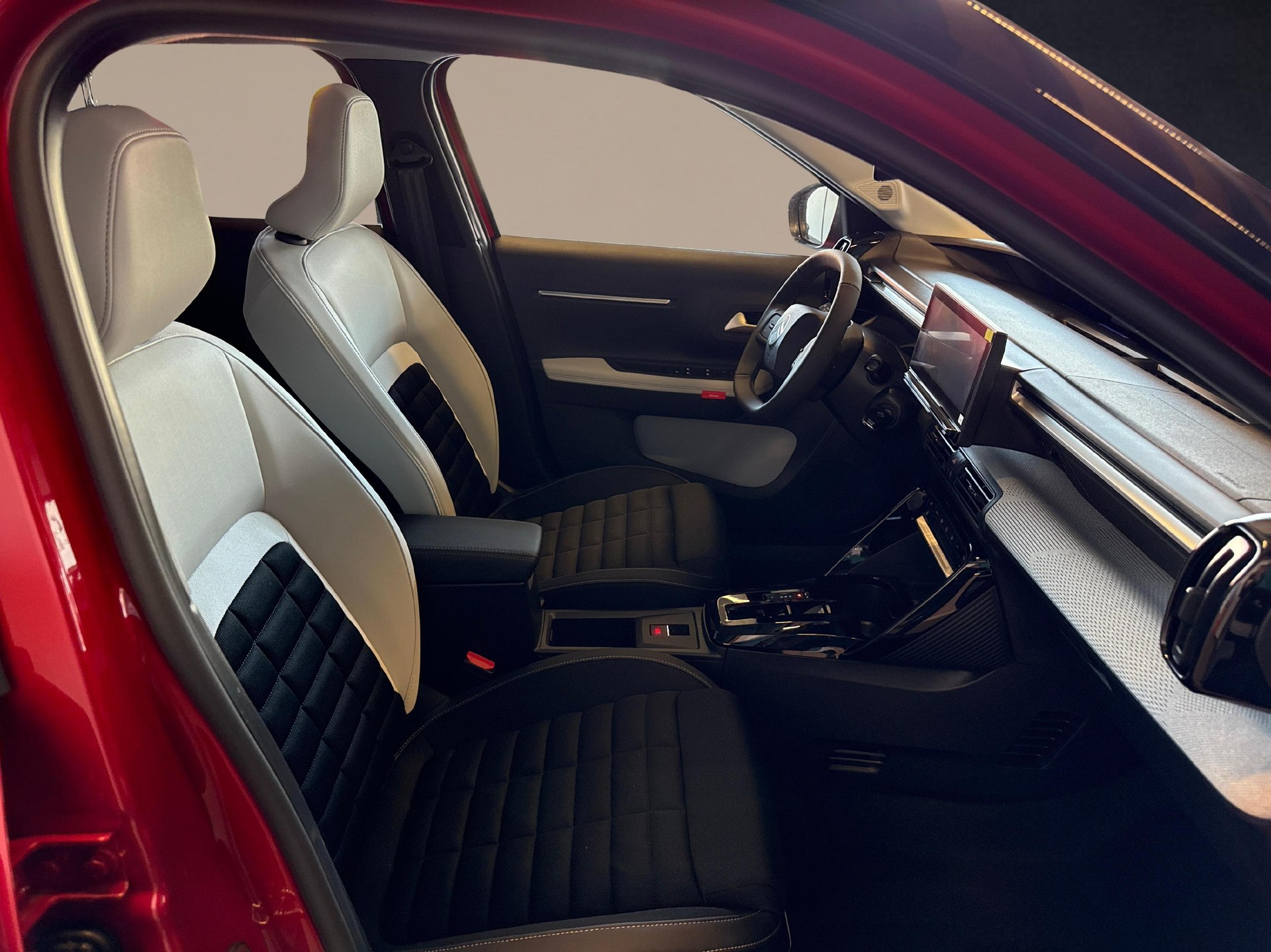 CITROEN C3 Aircross 1.2 Hybrid Max-image-9