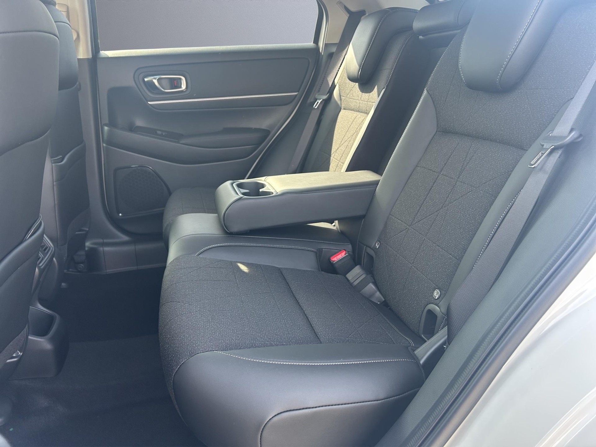 HONDA HR-V 1.5 i-MMD Advance-image-9