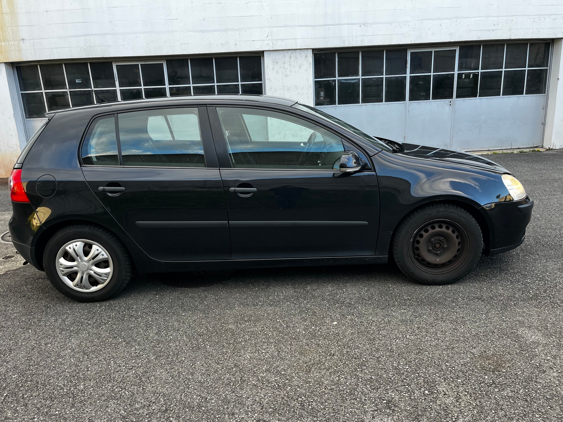 VW Golf 1.6 FSI Comfortline-image-5