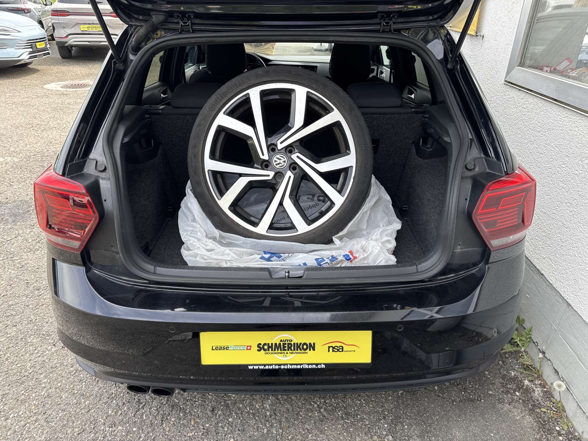 VW Polo 2.0 TSi GTi DSG-Automat 200PS-image-8
