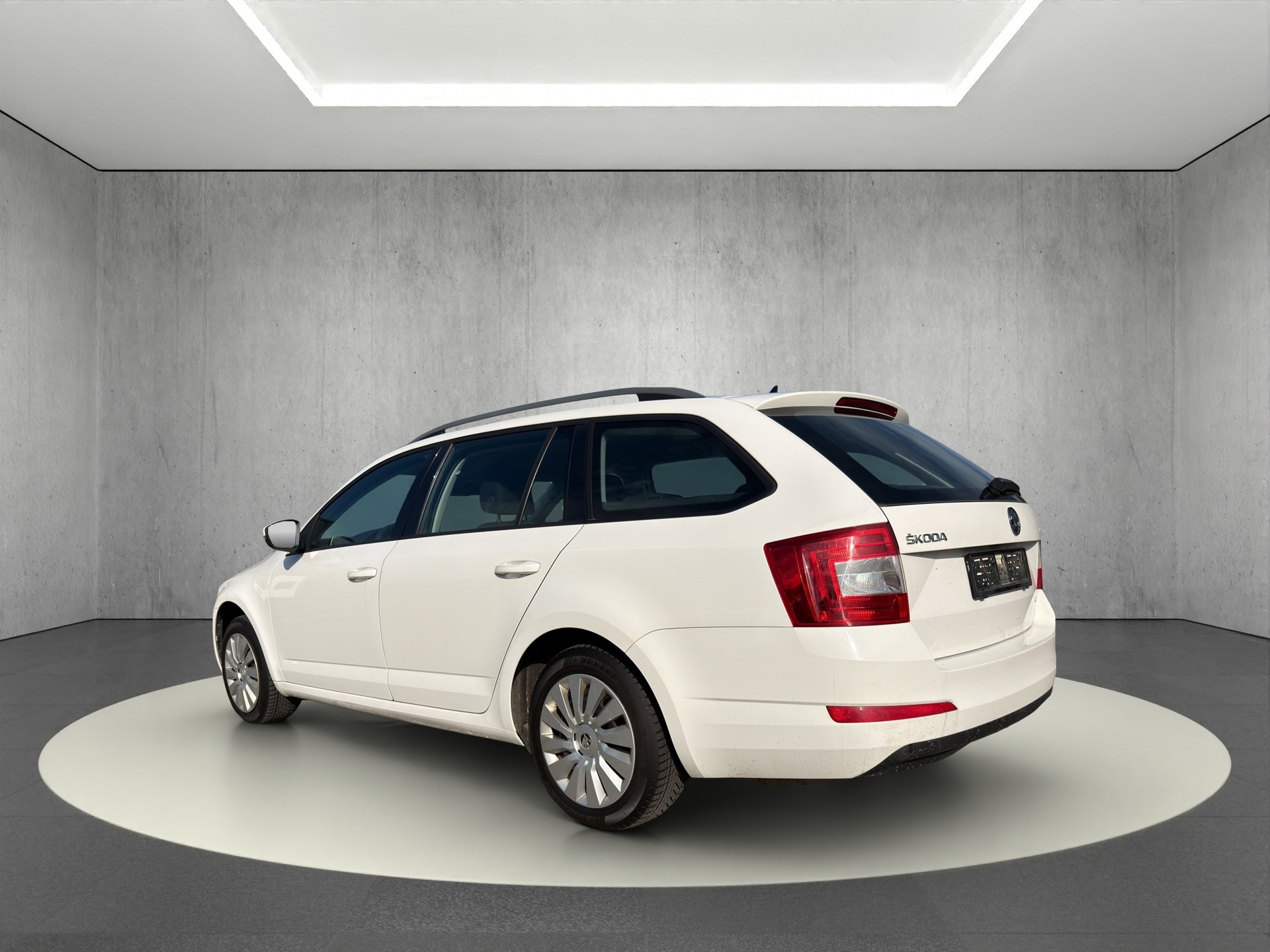 SKODA Octavia Combi 1.6 TDI Ambition 4x4-image-2