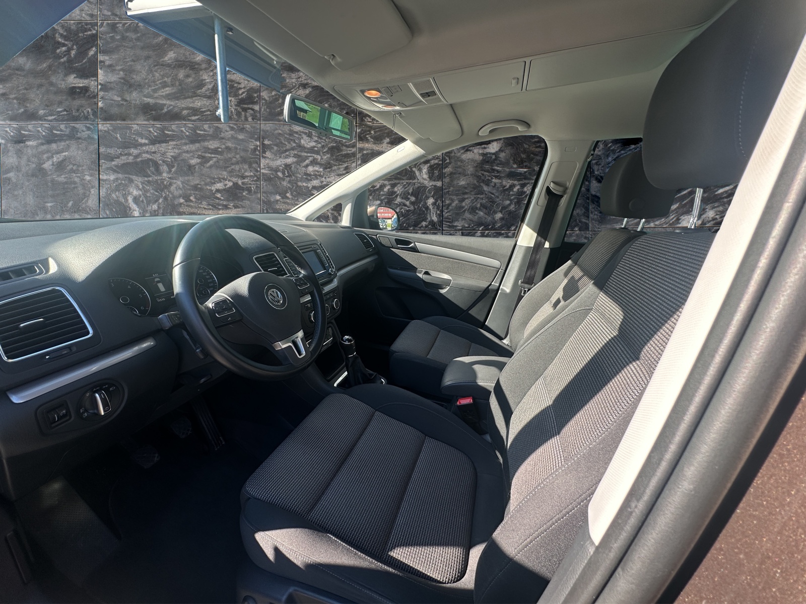 VW Sharan 2.0 TDI BMT Comfortline 4Motion-image-9