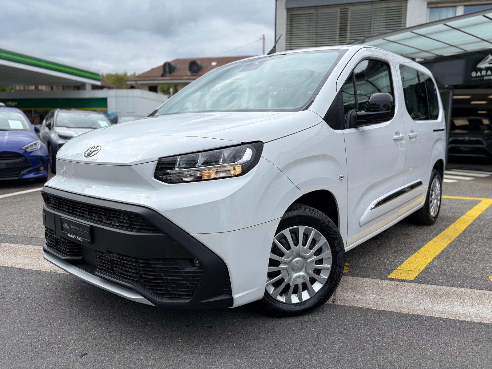 TOYOTA Proace City Verso 1.2 Comfort Medium-showroom-element-1