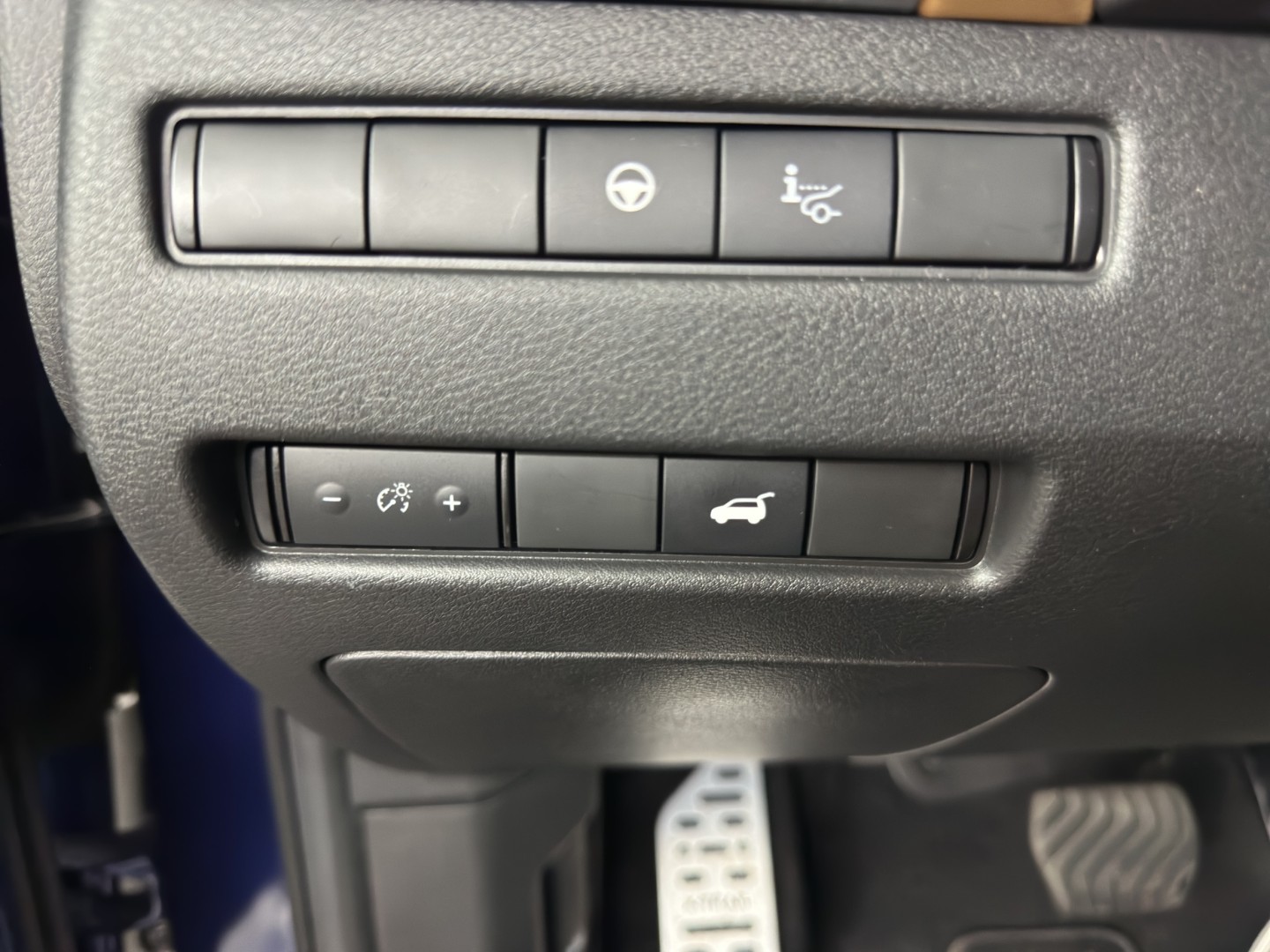 NISSAN X-Trail 1.5 VC-T e-Power 4WD Tekna+-image-24