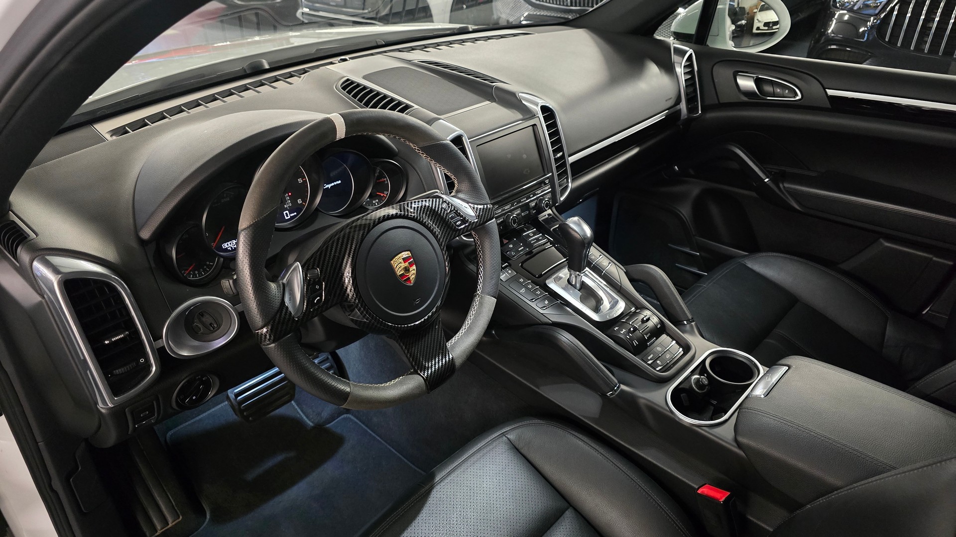PORSCHE GTS Look Cayenne Diesel-image-17