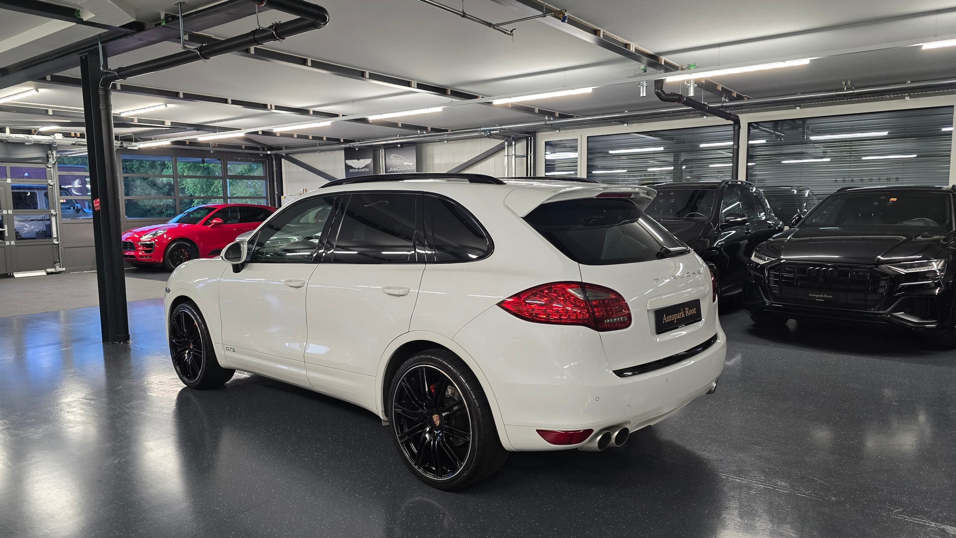 PORSCHE GTS Look Cayenne Diesel-image-7