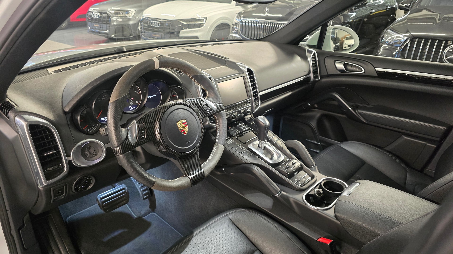 PORSCHE GTS Look Cayenne Diesel-image-12