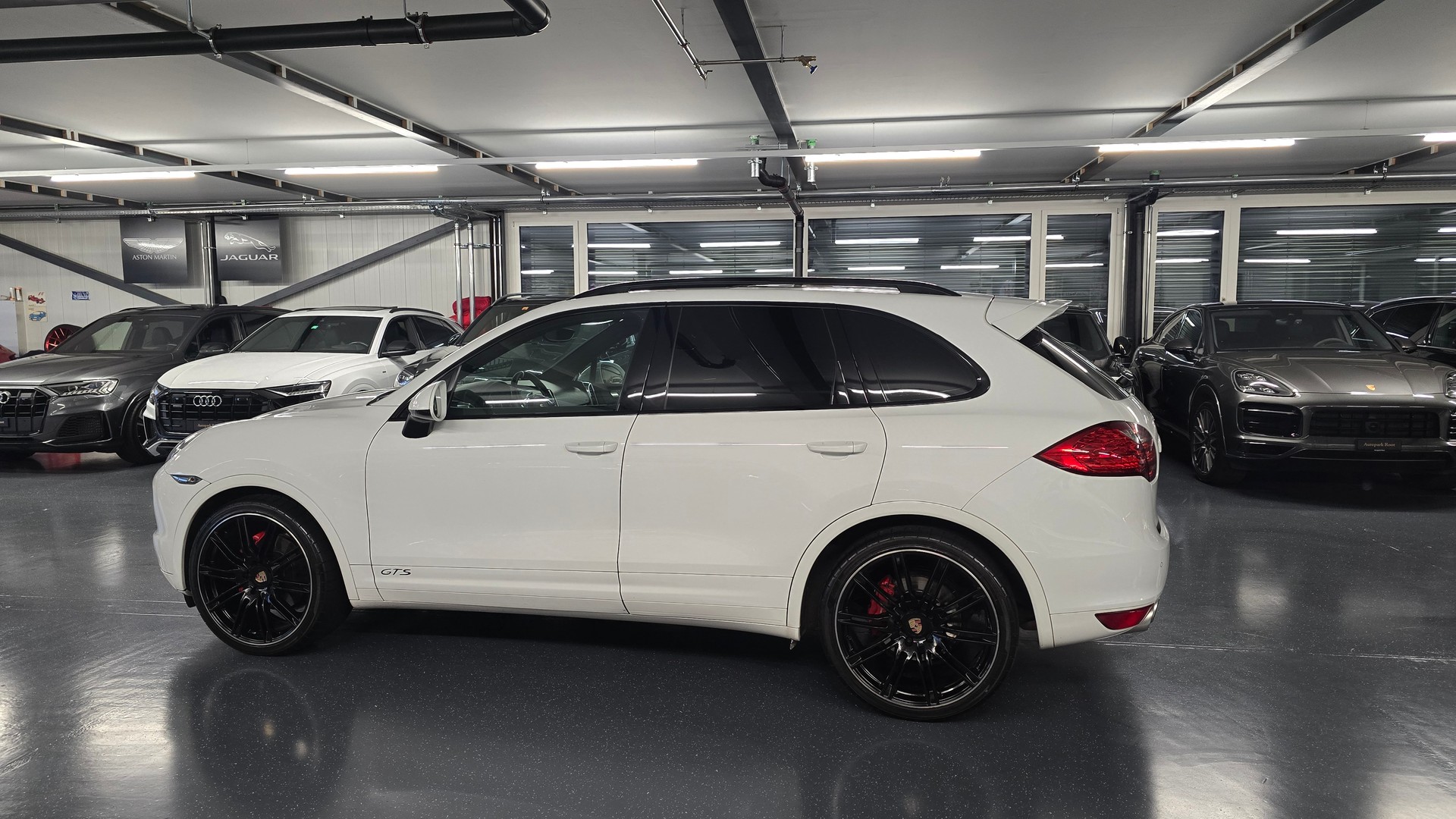 PORSCHE GTS Look Cayenne Diesel-image-8