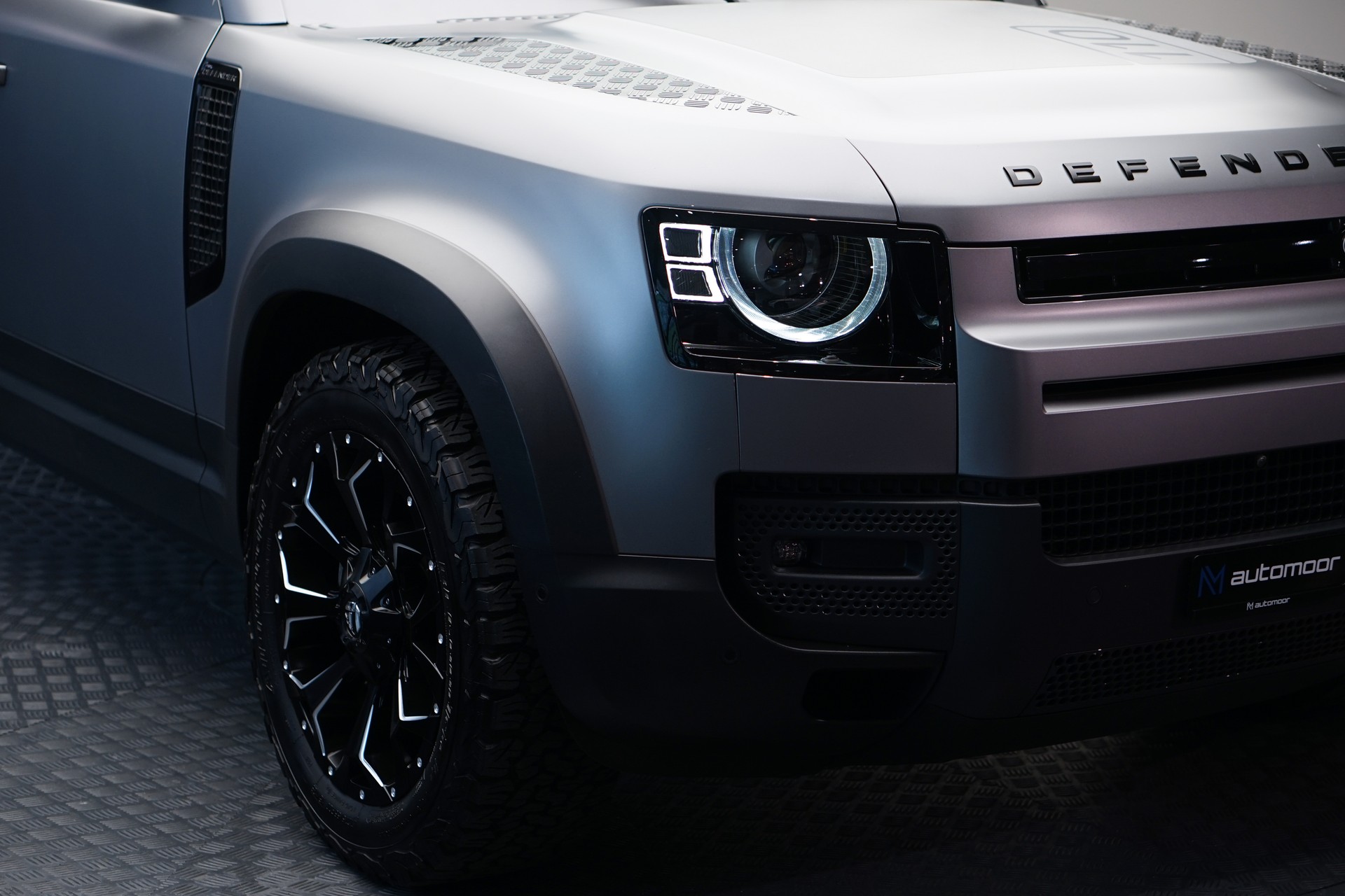 LAND ROVER Defender 110 3.0 D I6 300 HSE AWD AT8 *Fuel Offroad Felgen* *CH-Fahrzeug* *Approved Garantie*-image-11