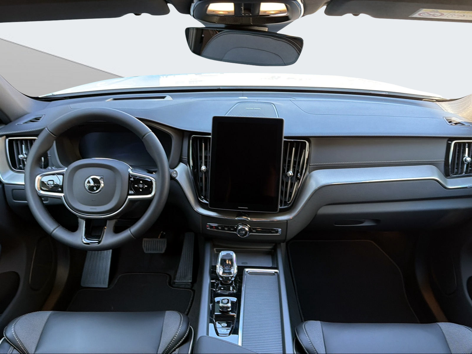 VOLVO XC60 2.0 T6 TE Black Edition eAWD-image-15