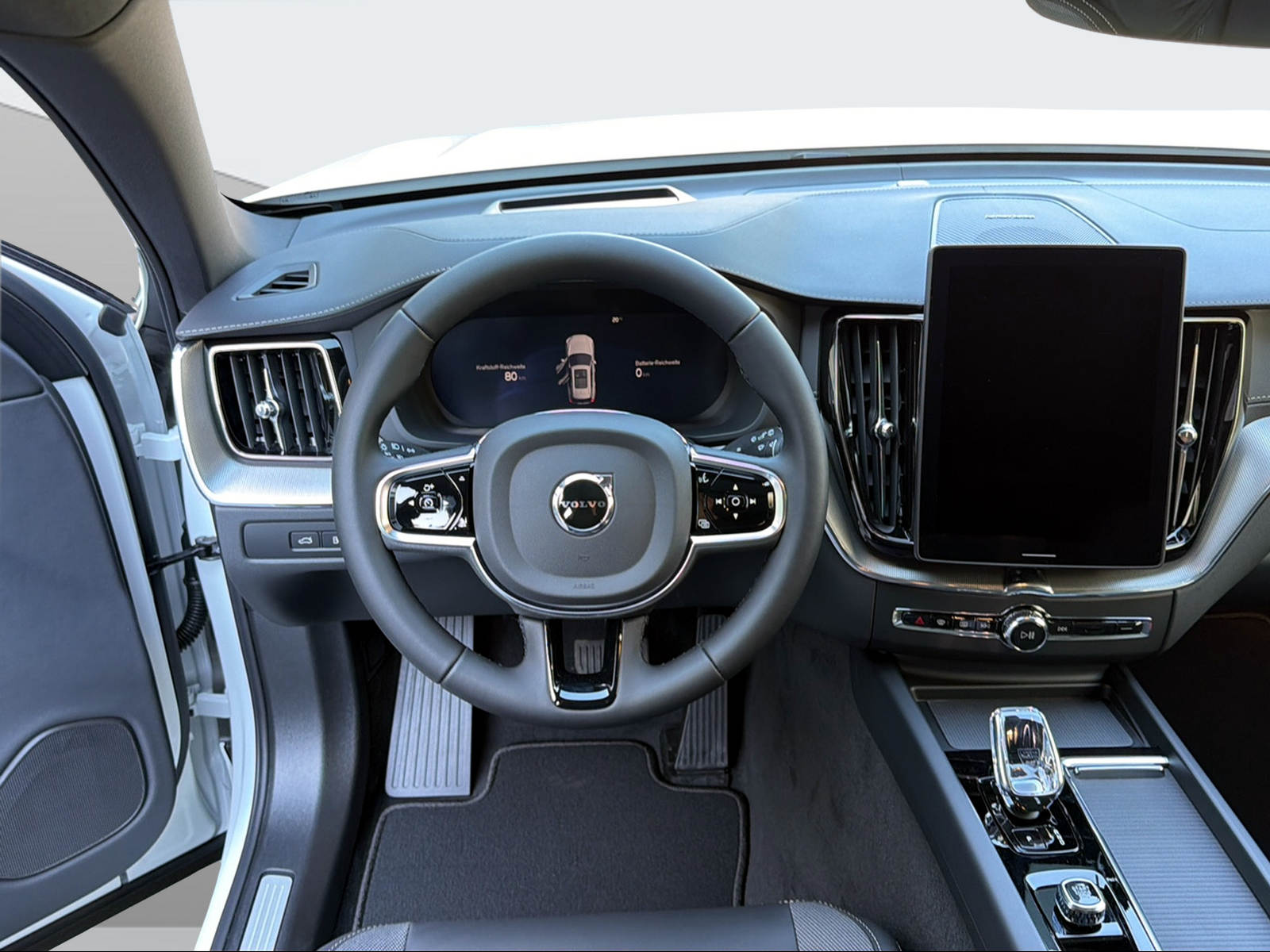 VOLVO XC60 2.0 T6 TE Black Edition eAWD-image-14