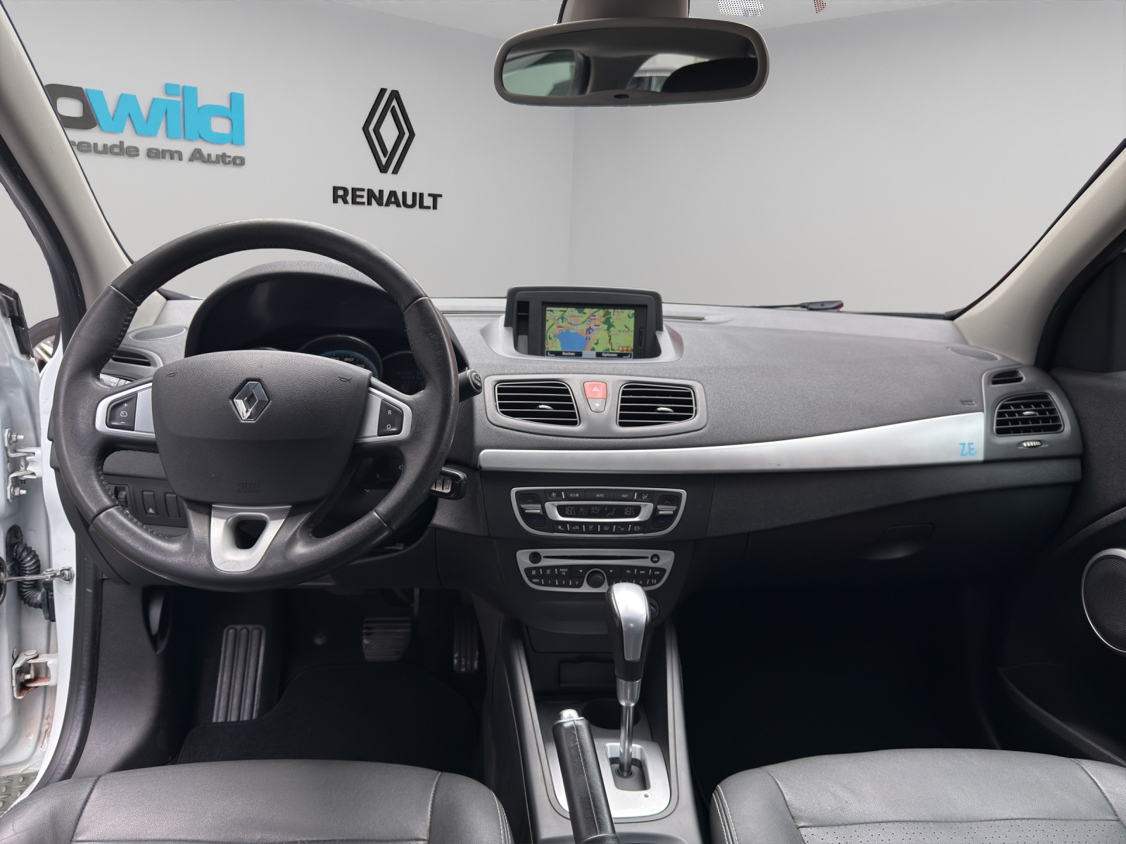 RENAULT Fluence Z.E Dynamique-image-2