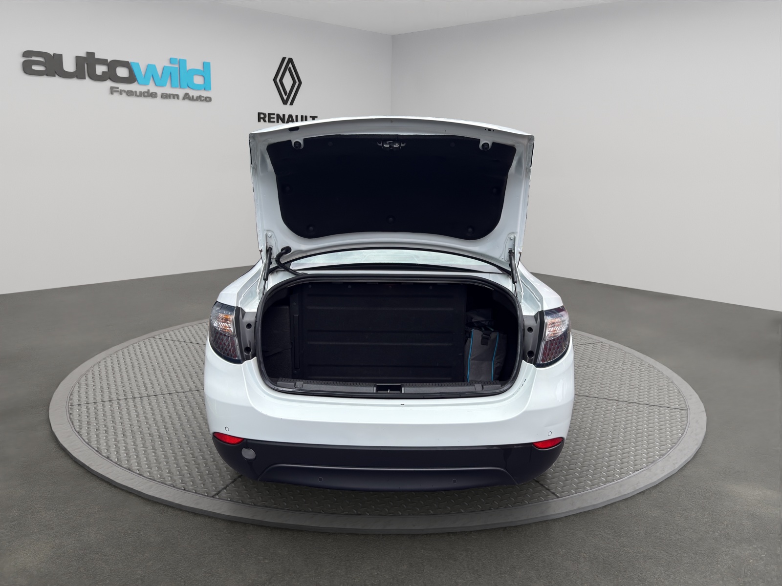 RENAULT Fluence Z.E Dynamique-image-6
