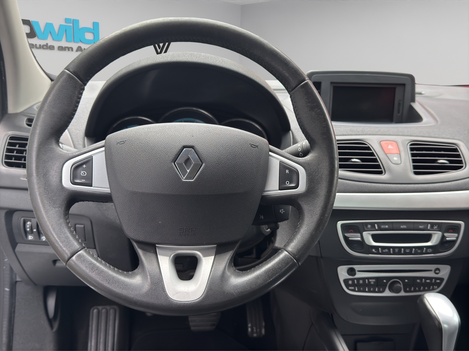RENAULT Fluence Z.E Dynamique-image-7