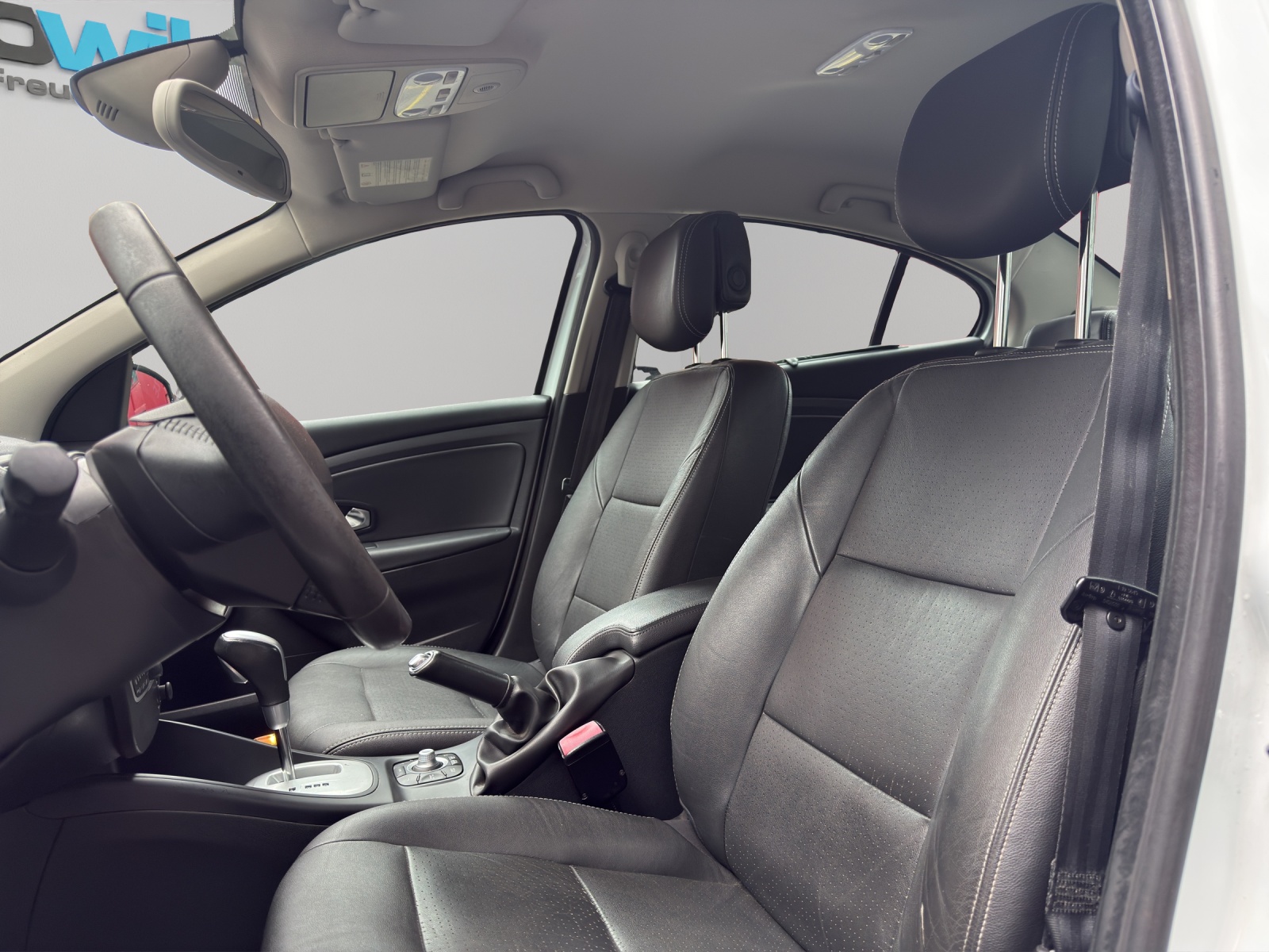 RENAULT Fluence Z.E Dynamique-image-10