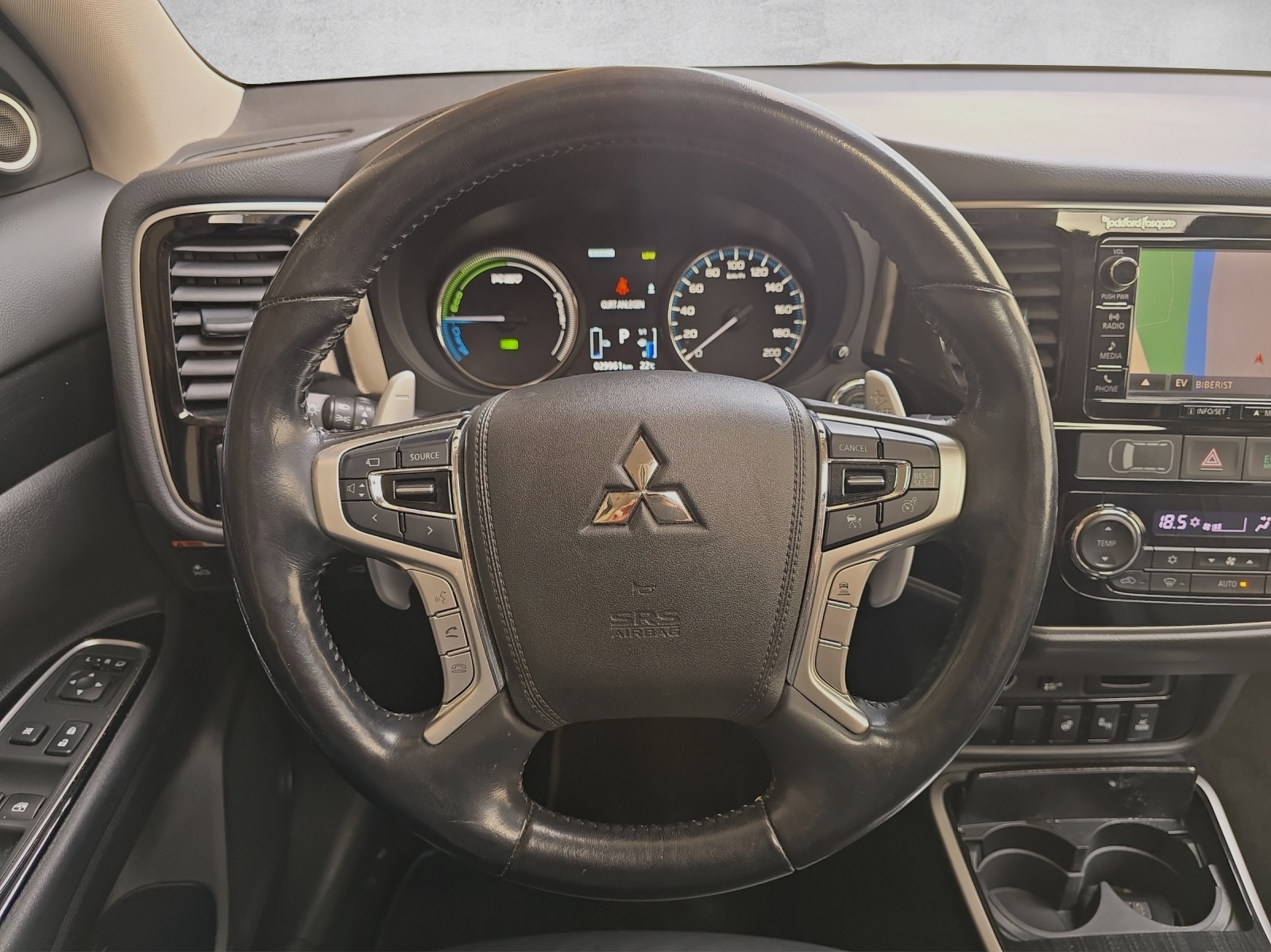 MITSUBISHI Outlander 2.4 PHEV Diamond S-Edition 4WD Automatic-image-5