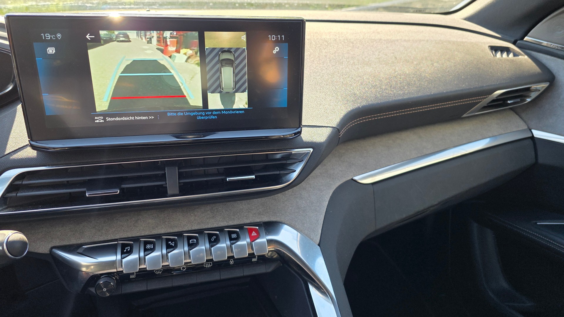PEUGEOT 5008 1.5 BlueHDi GT-Pack EAT8// 7 Sitzer-image-14