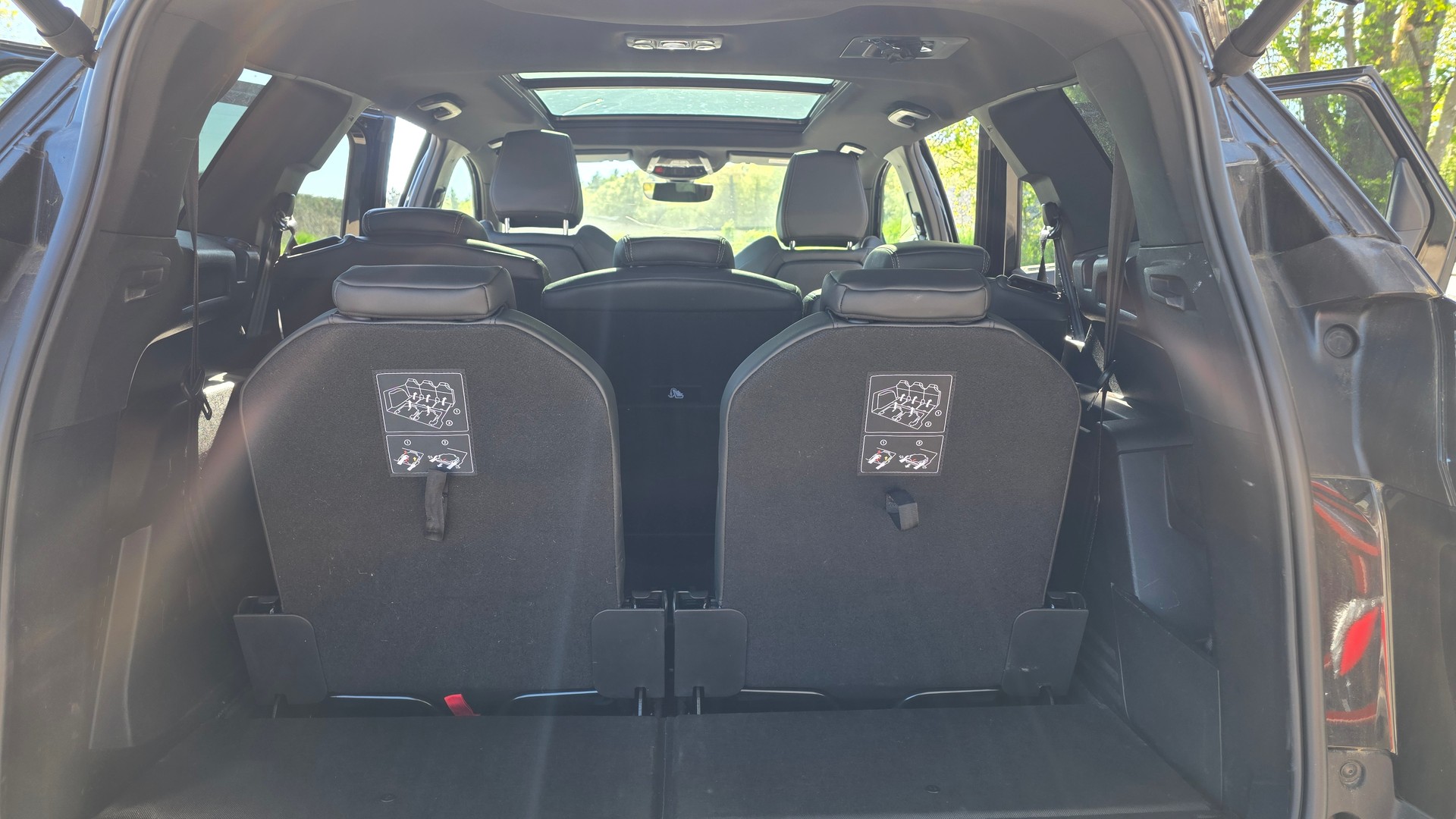 PEUGEOT 5008 1.5 BlueHDi GT-Pack EAT8// 7 Sitzer-image-12