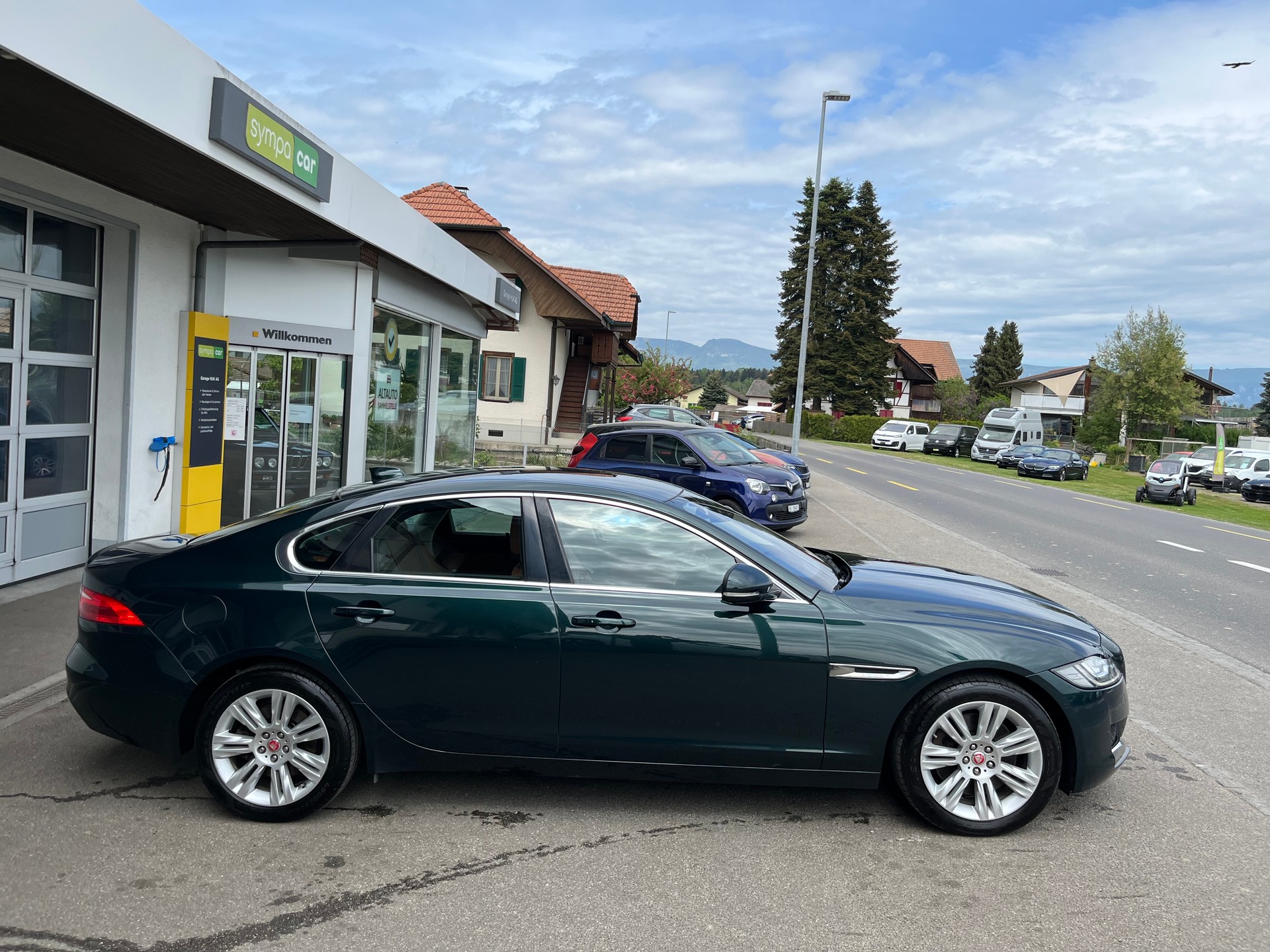 JAGUAR XF 35t Prestige AWD+++AB MFK+++TOP AUSGESTATTET+++GEPFLEGT+++-image-3