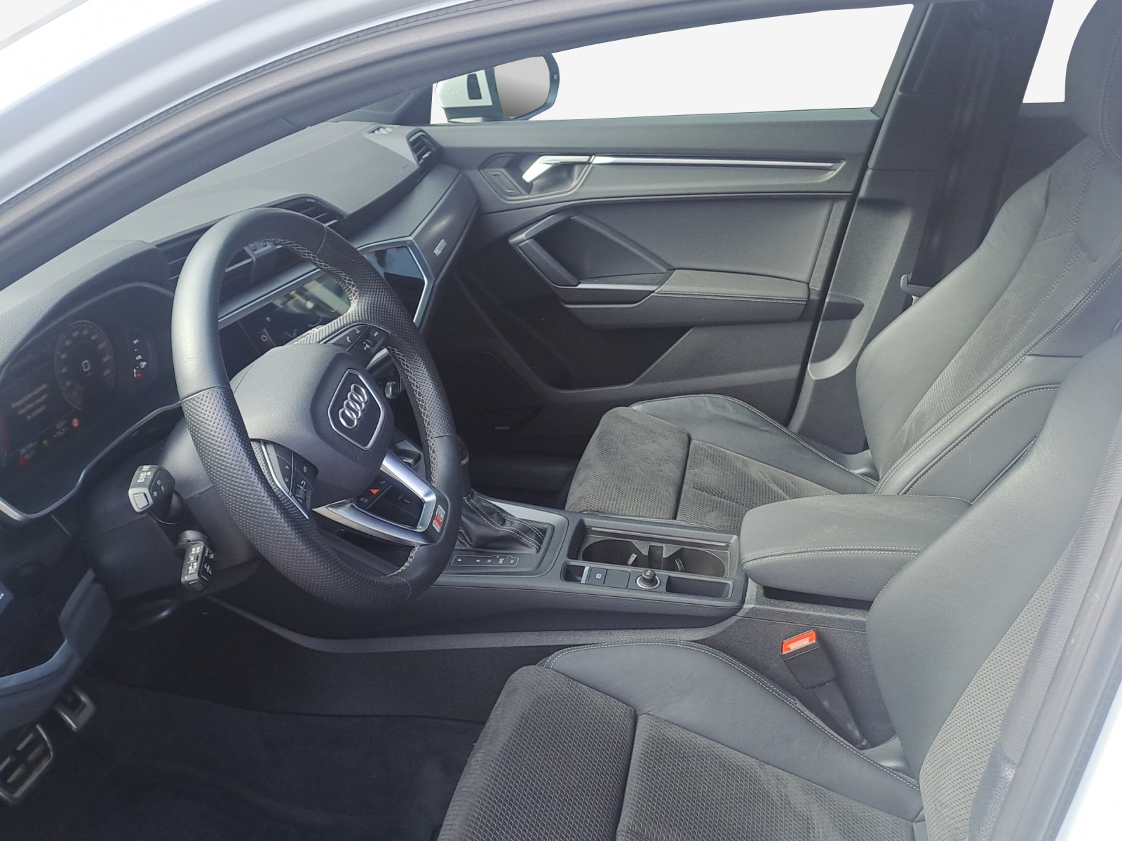 AUDI Q3 Sportback 35 TFSI S line Attraction S-tronic-image-7