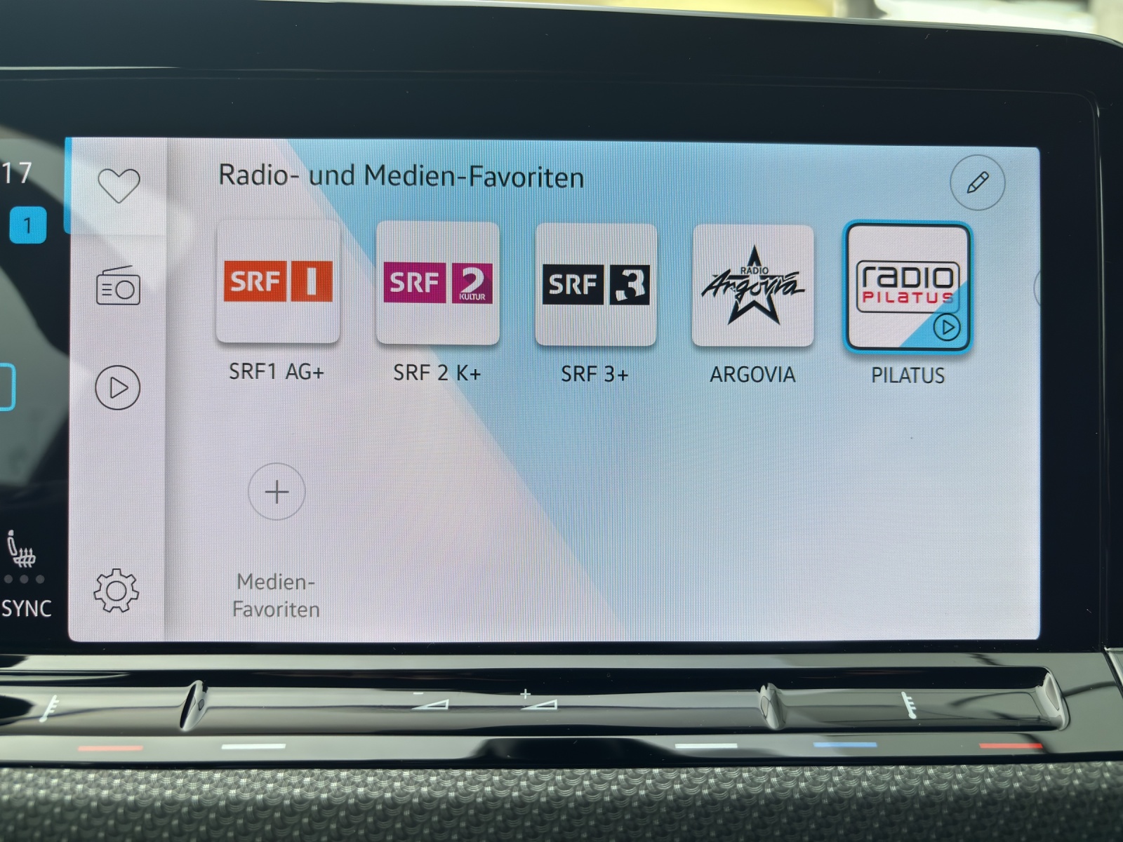VW Golf 1.5 eTSI mHEV ACT R-Line DSG mit Keyless & Rückfahrkamera-image-17
