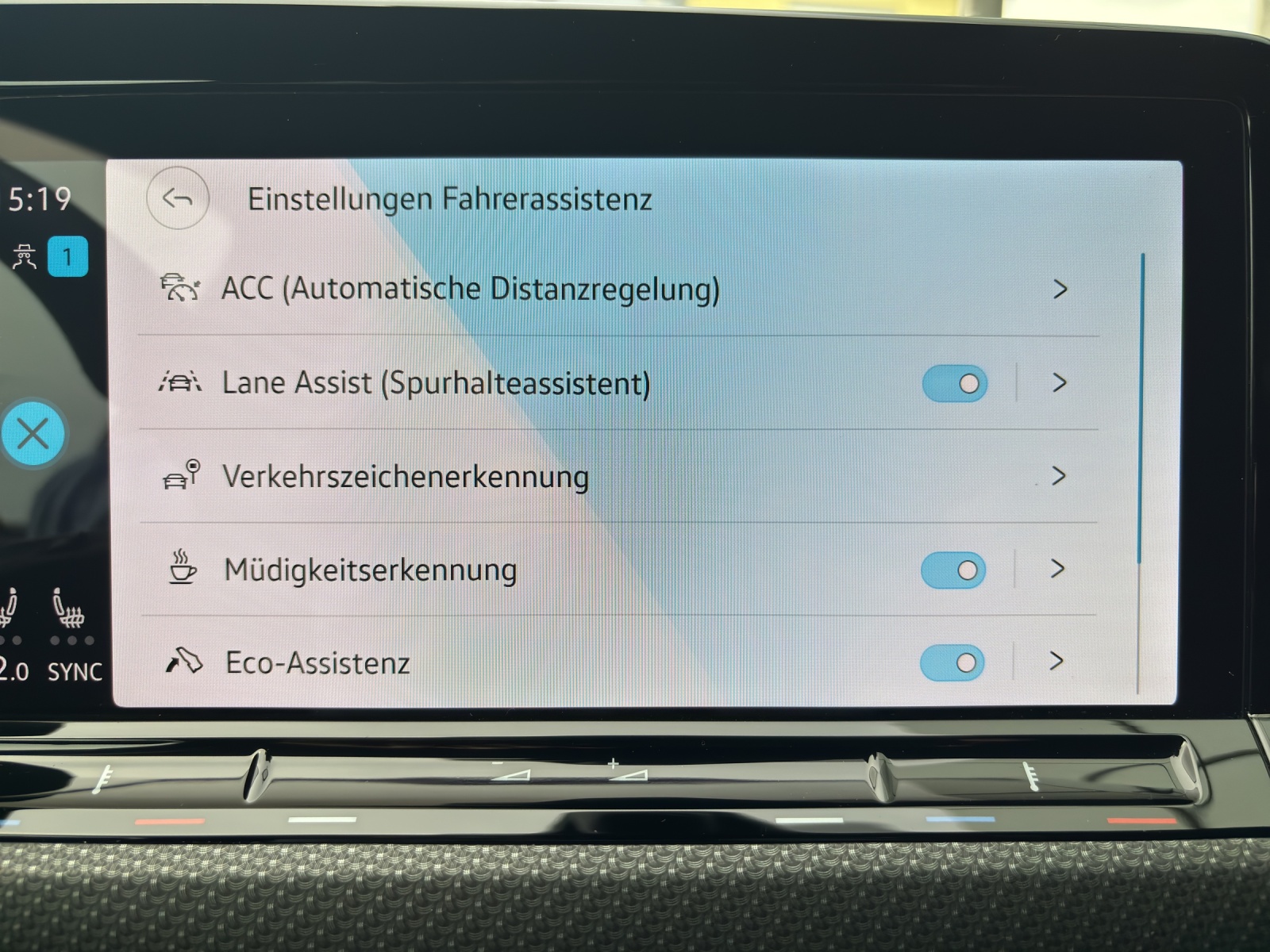 VW Golf 1.5 eTSI mHEV ACT R-Line DSG mit Keyless & Rückfahrkamera-image-22