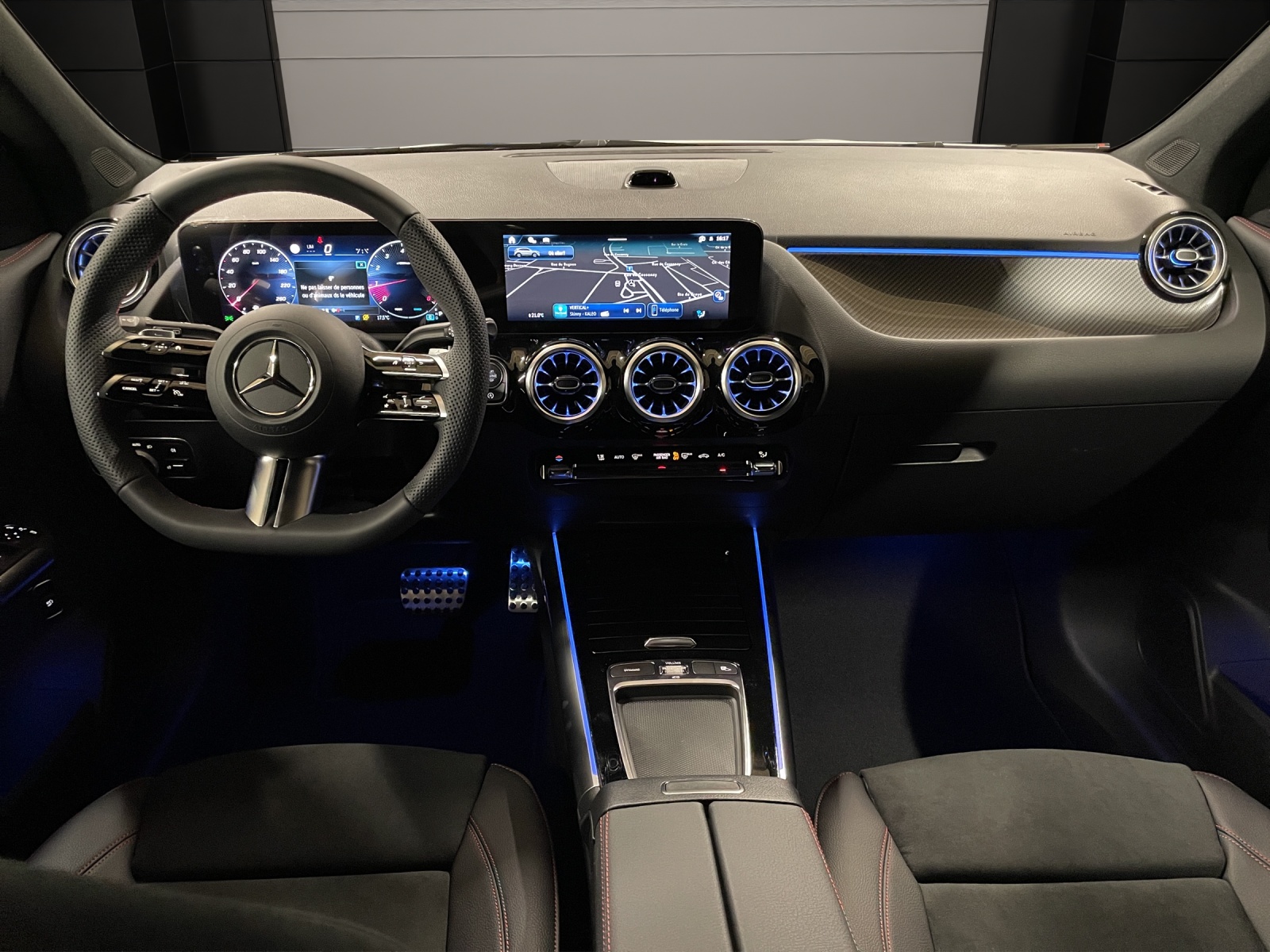 Image MERCEDES-BENZ GLA-200 GLA 200 Night Star 7G-DCT