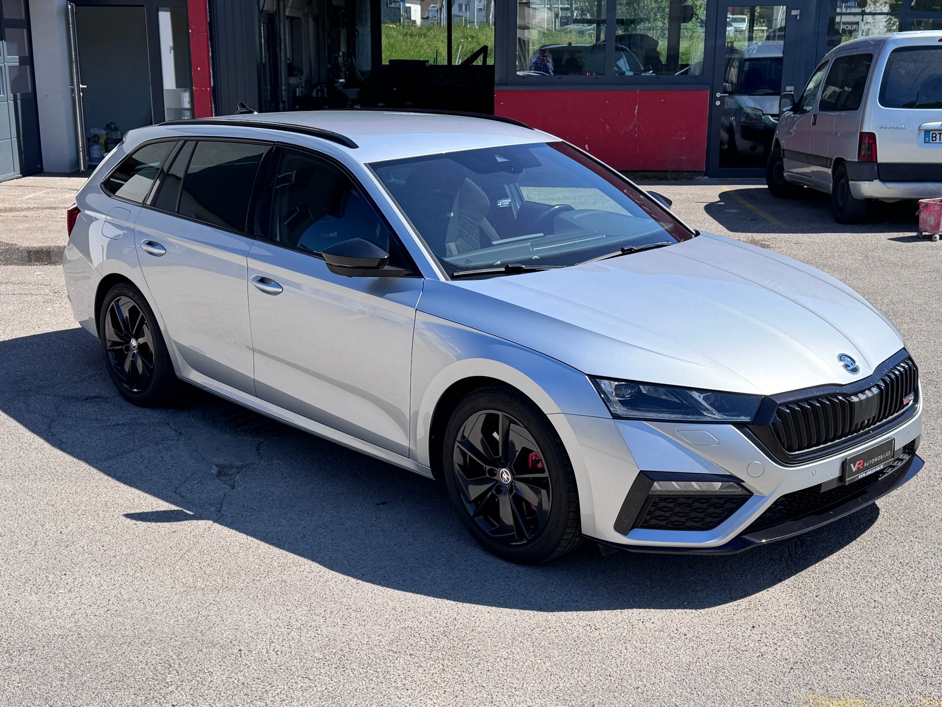 SKODA Octavia Combi 2.0 TSI DSG RS