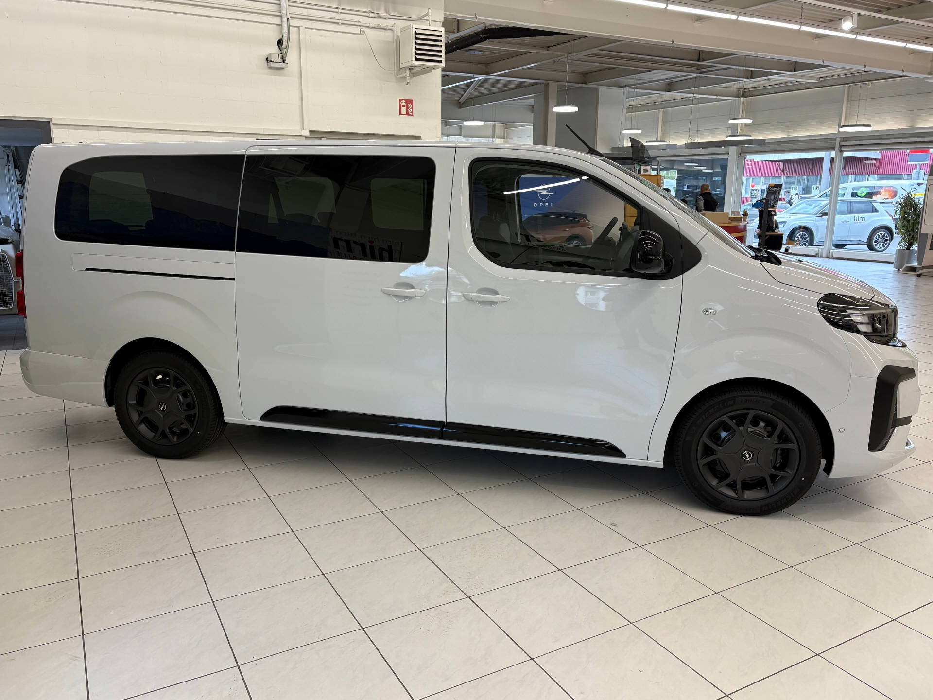 OPEL Zafira-e XL Extended Range-image-1