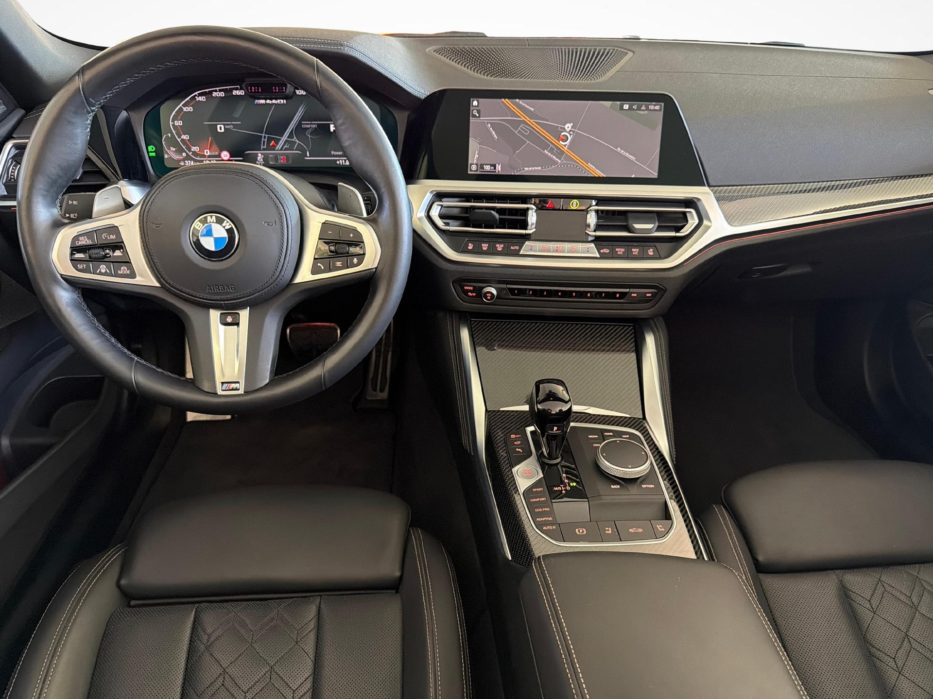 BMW M440i xDrive Cabrio-image-12