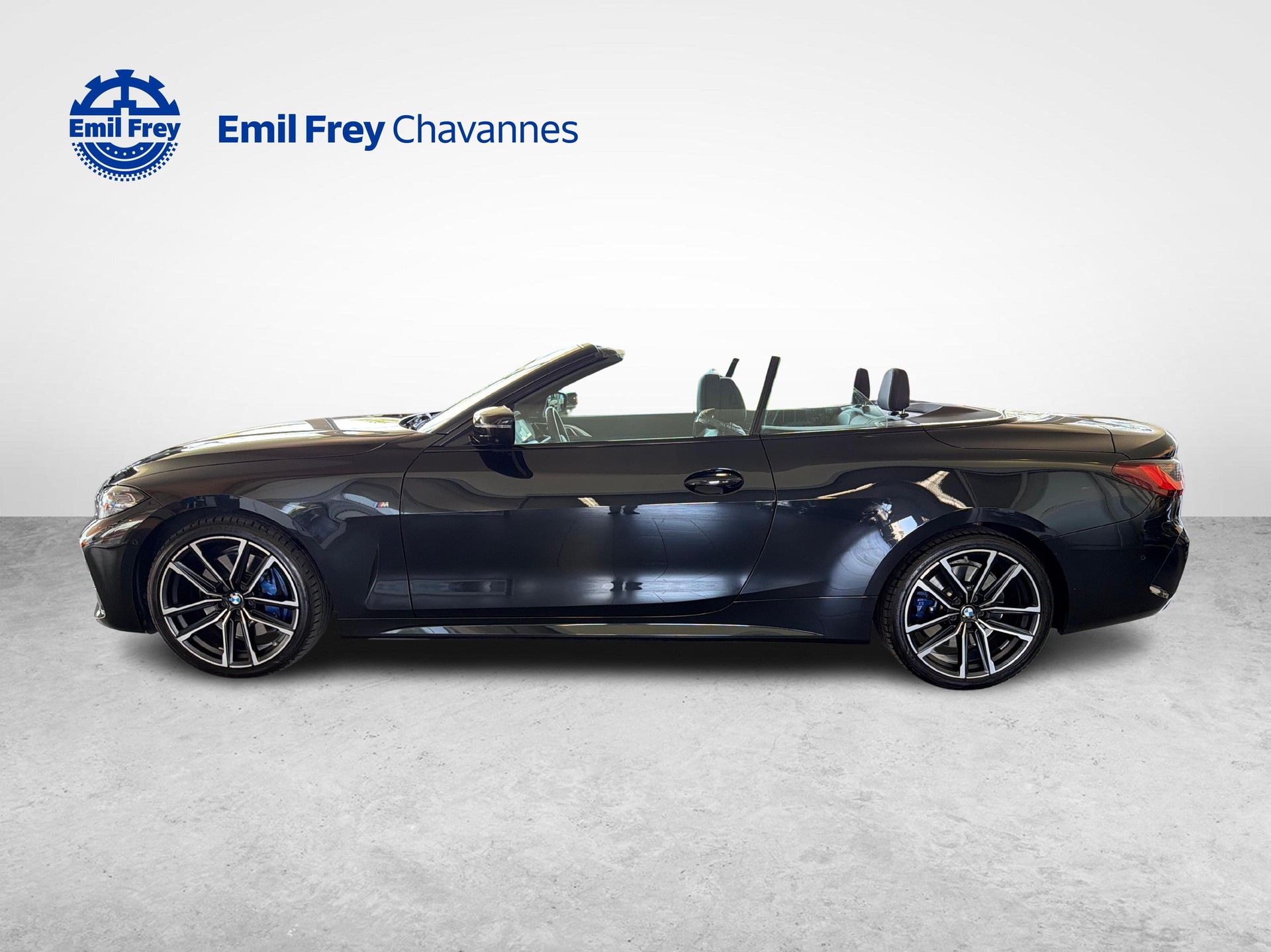 BMW M440i xDrive Cabrio-image-6