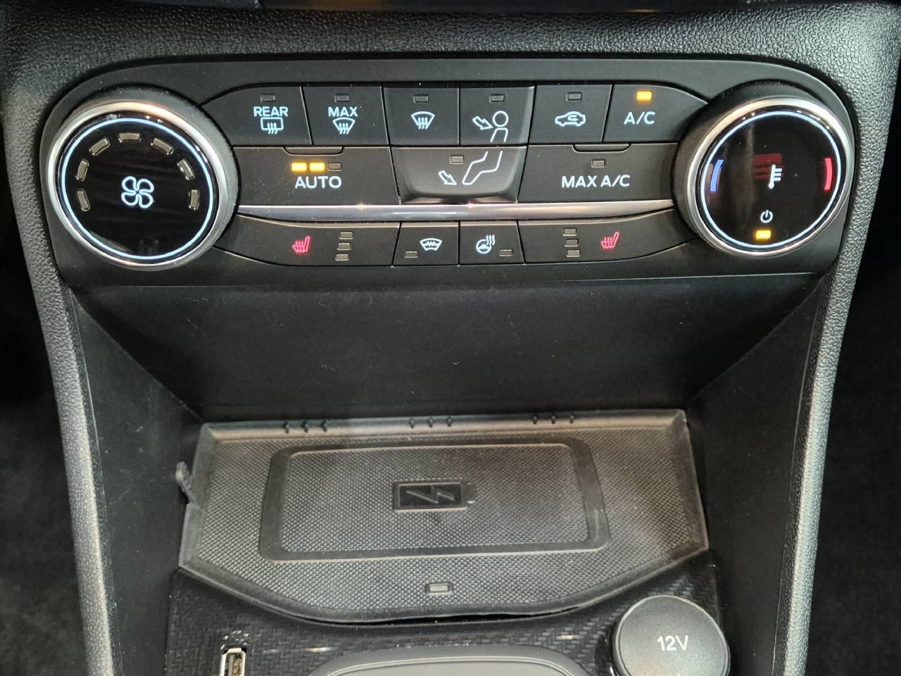 FORD Fiesta 1.0 EcoBoost Mild-Hybrid ST-Line Automat-image-13