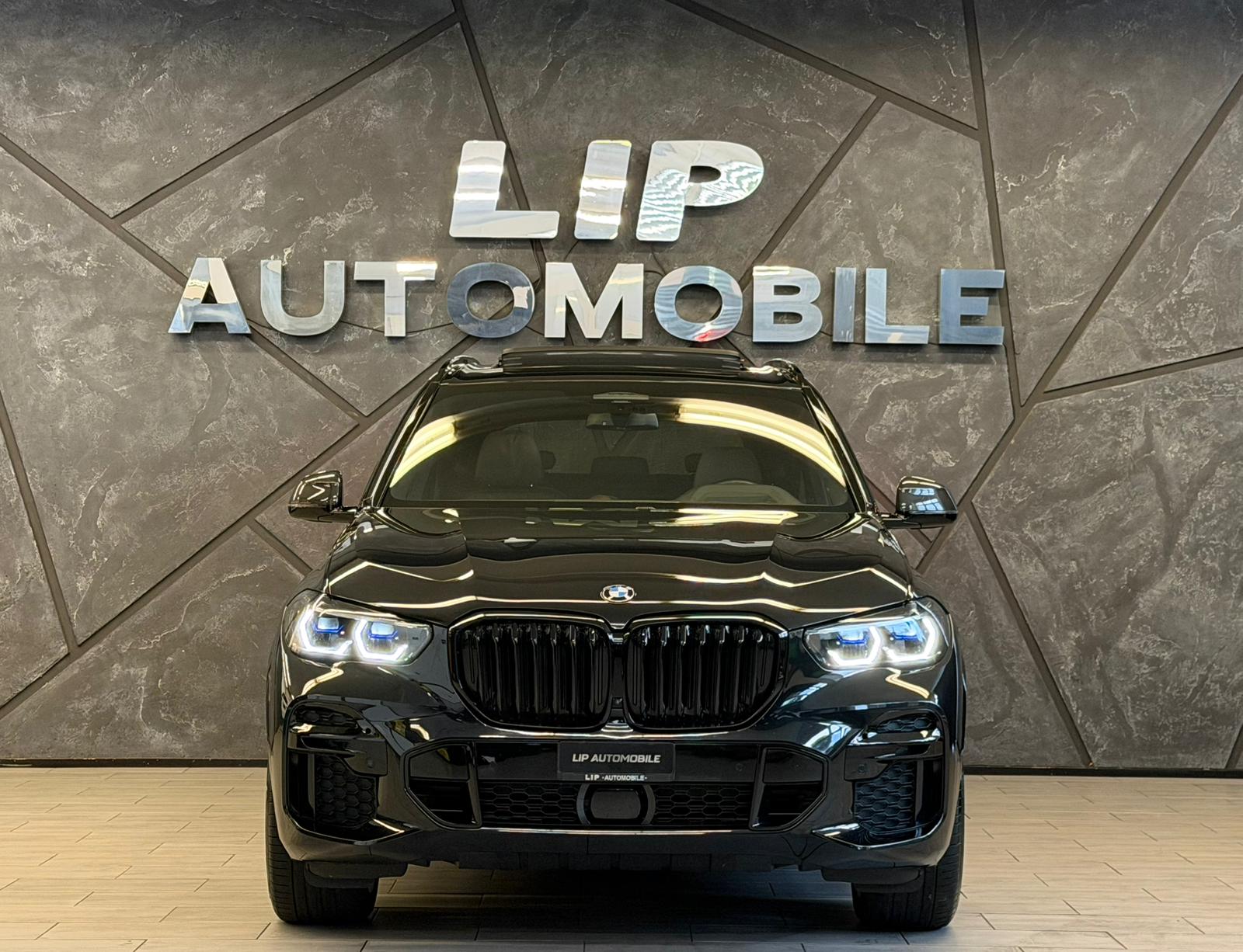 BMW X5 xDrive 48V 30d M Sport Steptronic-showroom-element-1