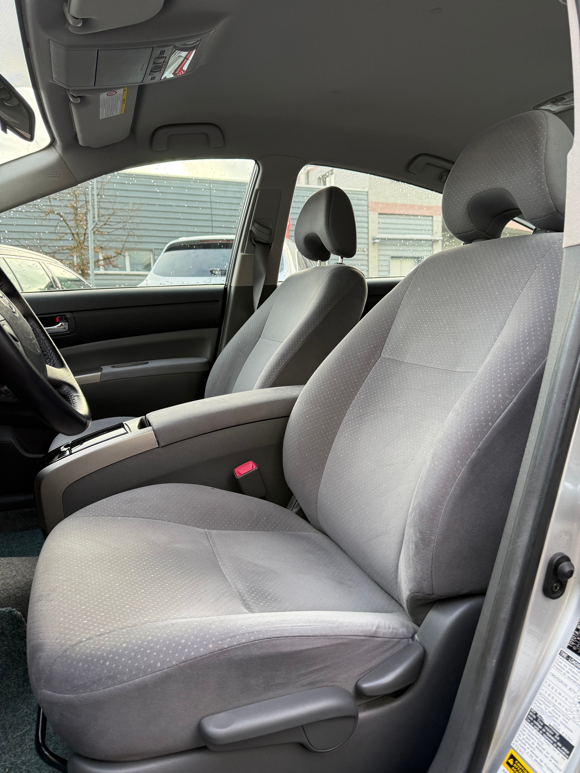 TOYOTA Prius 1.5 16V Hybrid-image-4