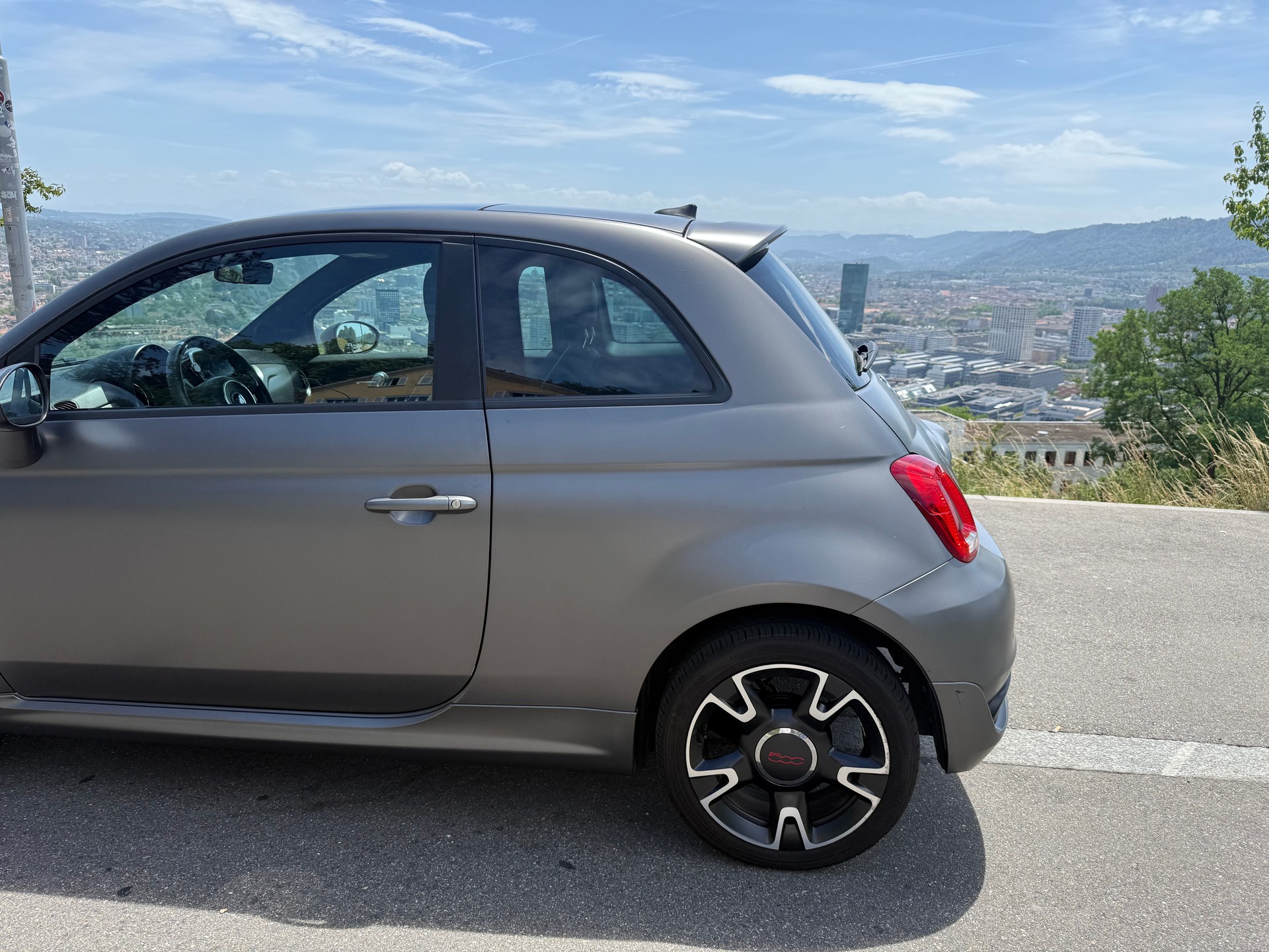 FIAT 1.0 Hybrid Sport | 31'000 km | CH | Glasdach | Beats | Garantie bis 2028-image-7