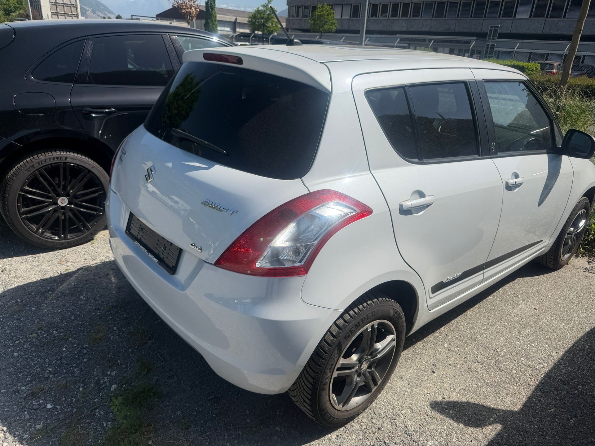 SUZUKI Swift 1.2i 4x4-image-8