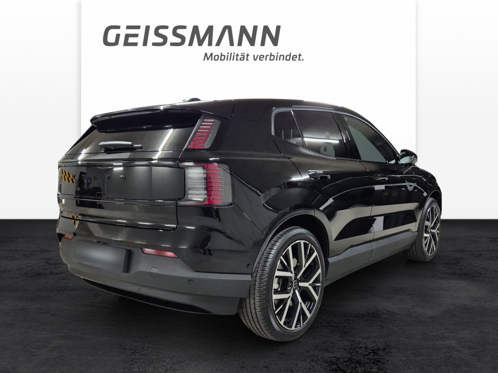 VOLVO EX30 E60 Twin Ultra Performance Sw. Black Ed. AWD-image-6