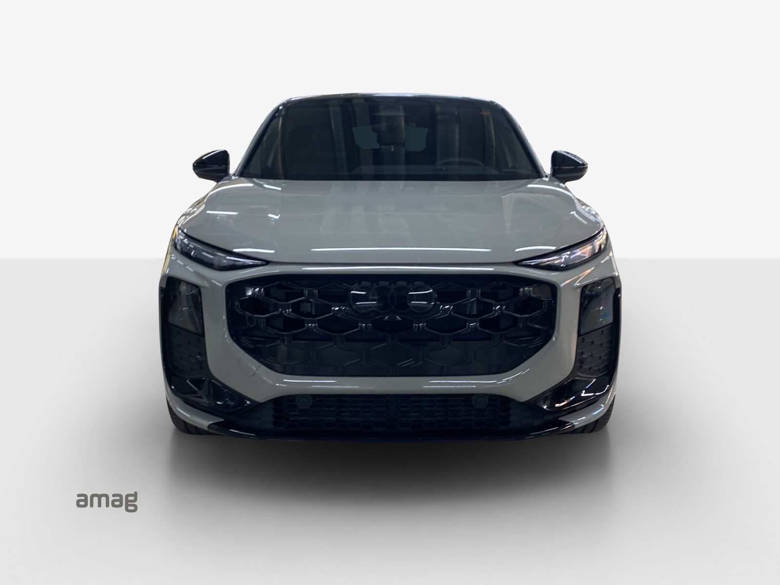 AUDI Q3 Sportback TFSI quattro 195 kW S tronic-image-6