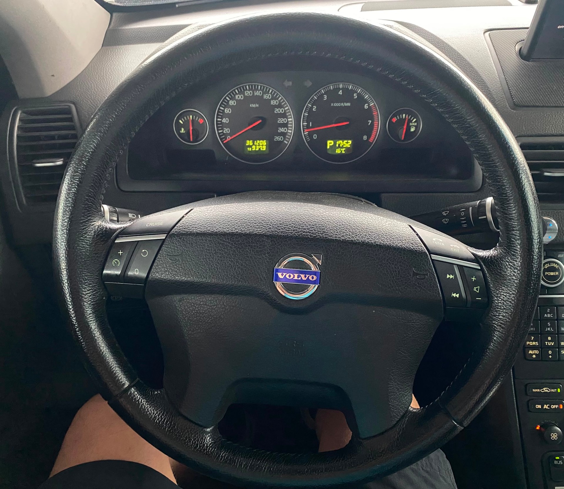 VOLVO 3.2 Summum 7P. AWD-image-2