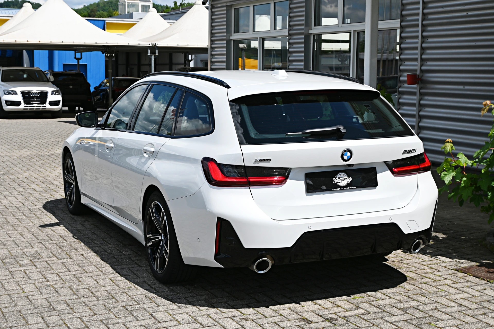 BMW 330i Touring xDrive Steptronic M Sport Automat 4X4-image-6