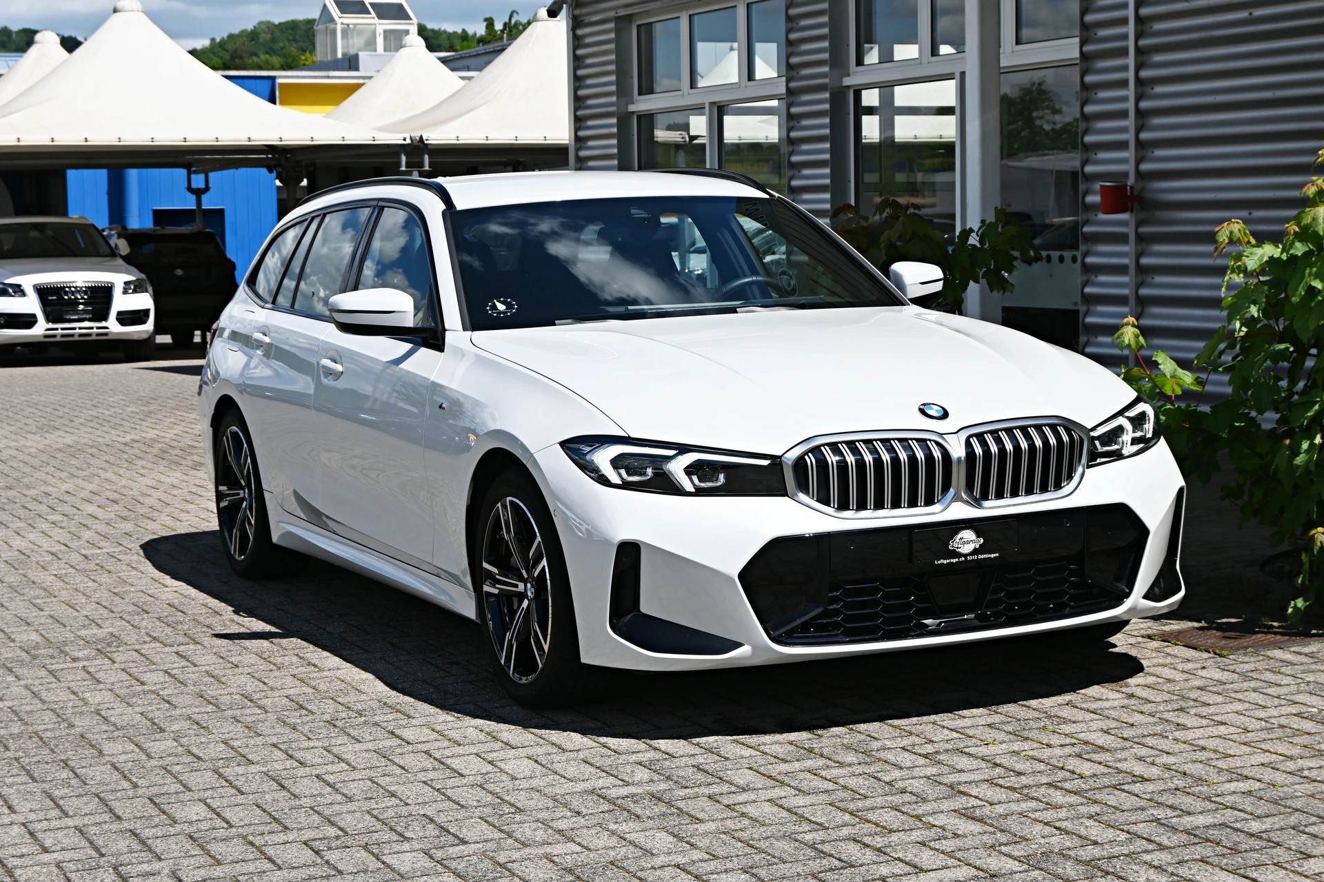 BMW 330i Touring xDrive Steptronic M Sport Automat 4X4-image-0