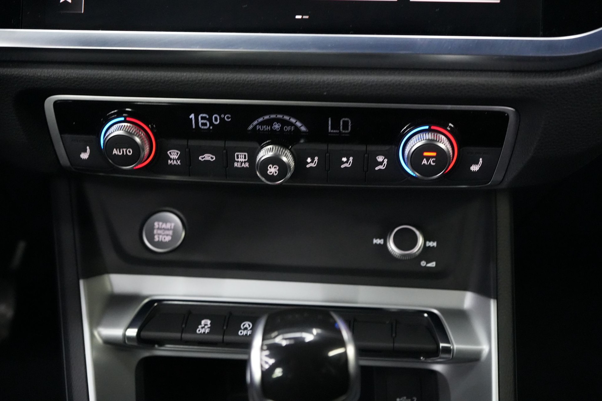 AUDI Q3 40 TDI advanced quattro S-tronic-image-18
