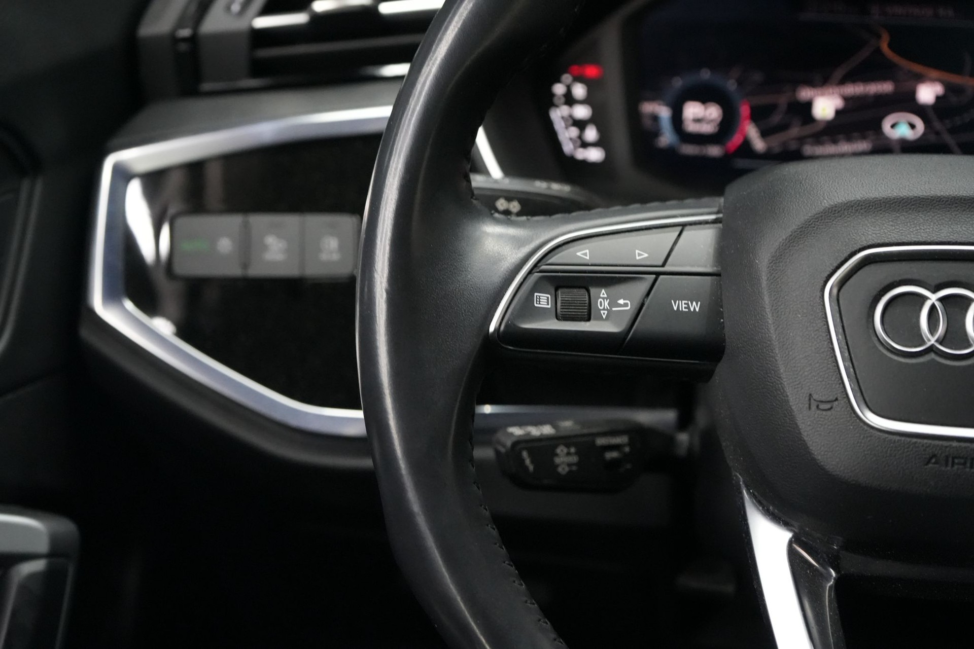 AUDI Q3 40 TDI advanced quattro S-tronic-image-11