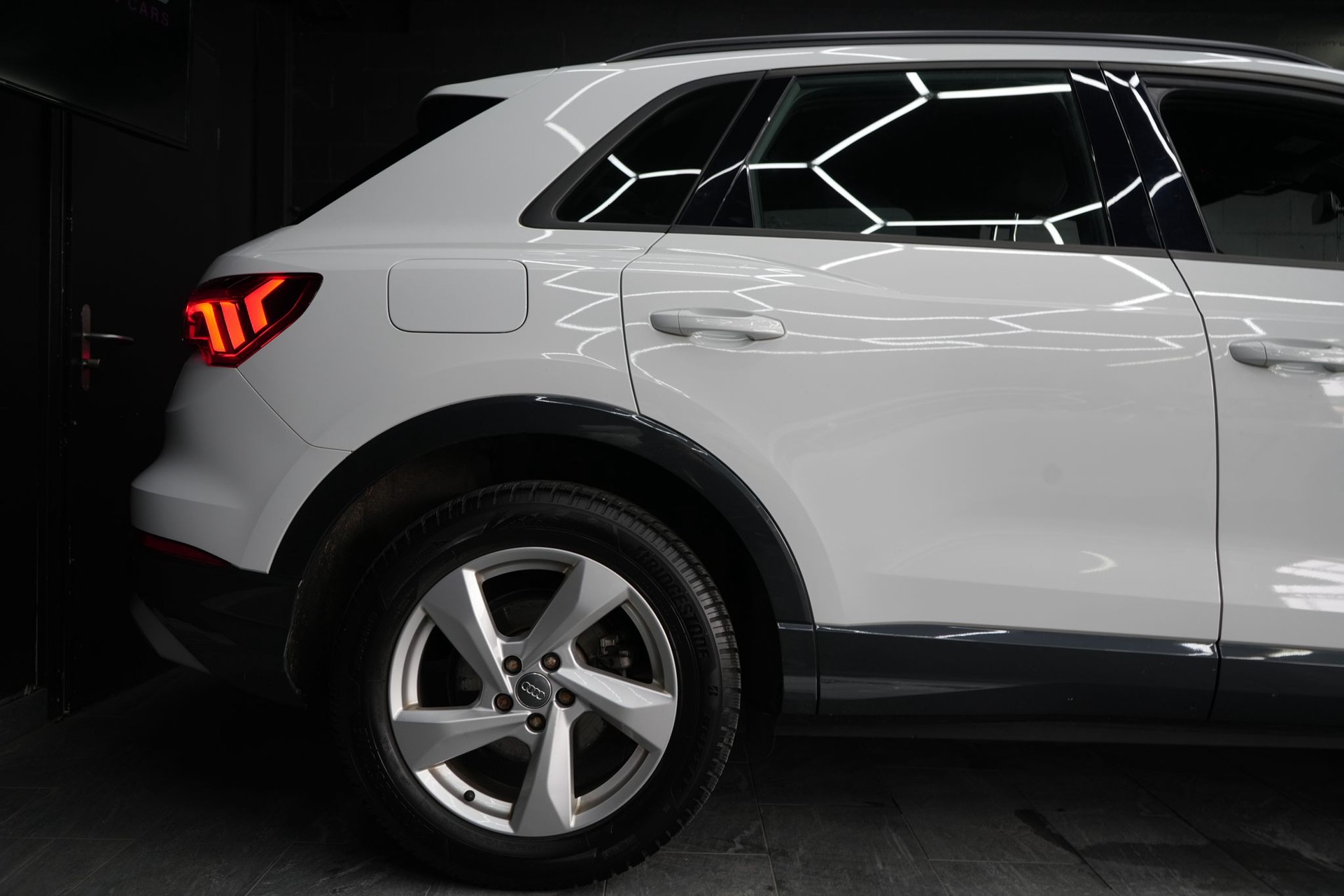AUDI Q3 40 TDI advanced quattro S-tronic-image-7