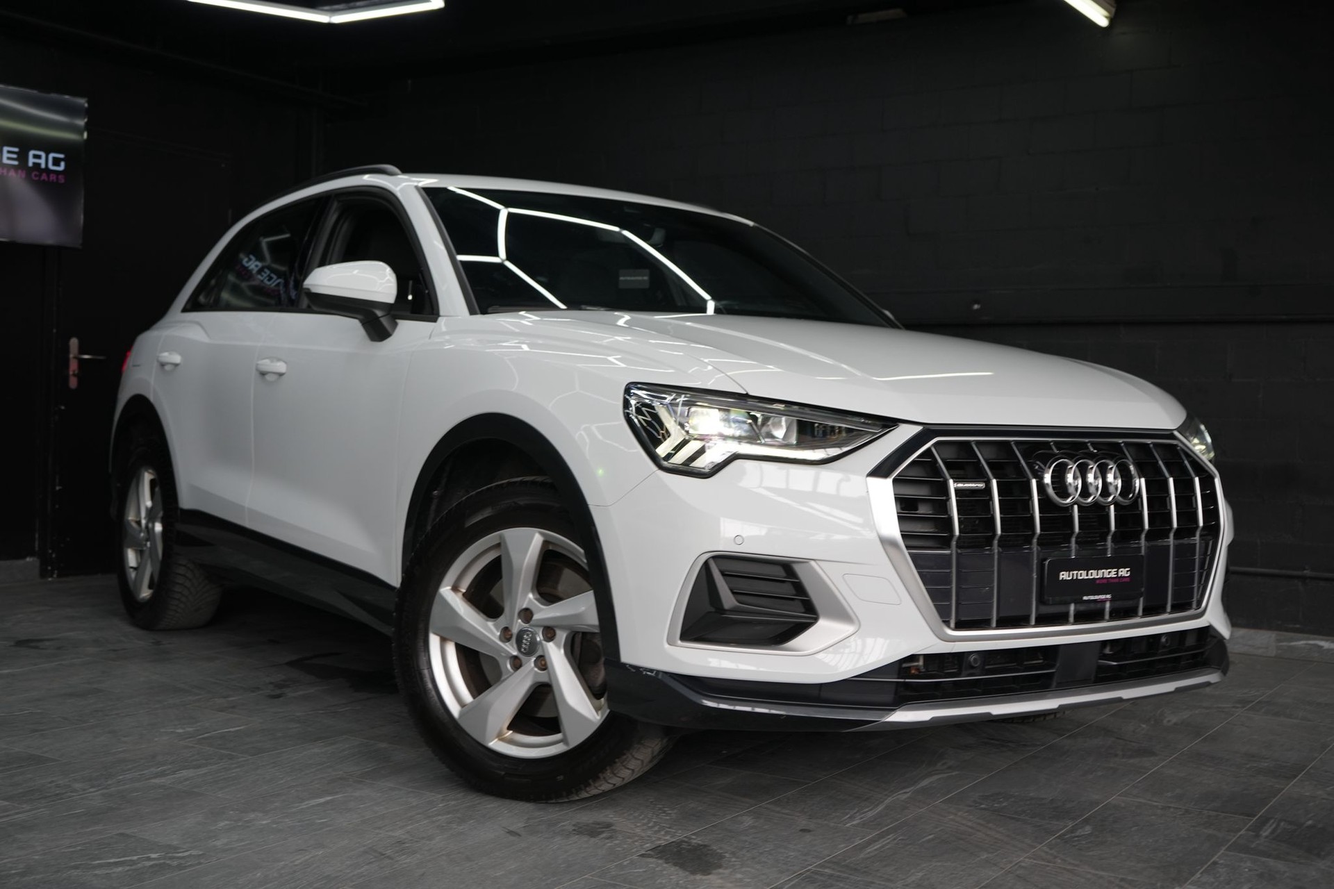 AUDI Q3 40 TDI advanced quattro S-tronic-image-0