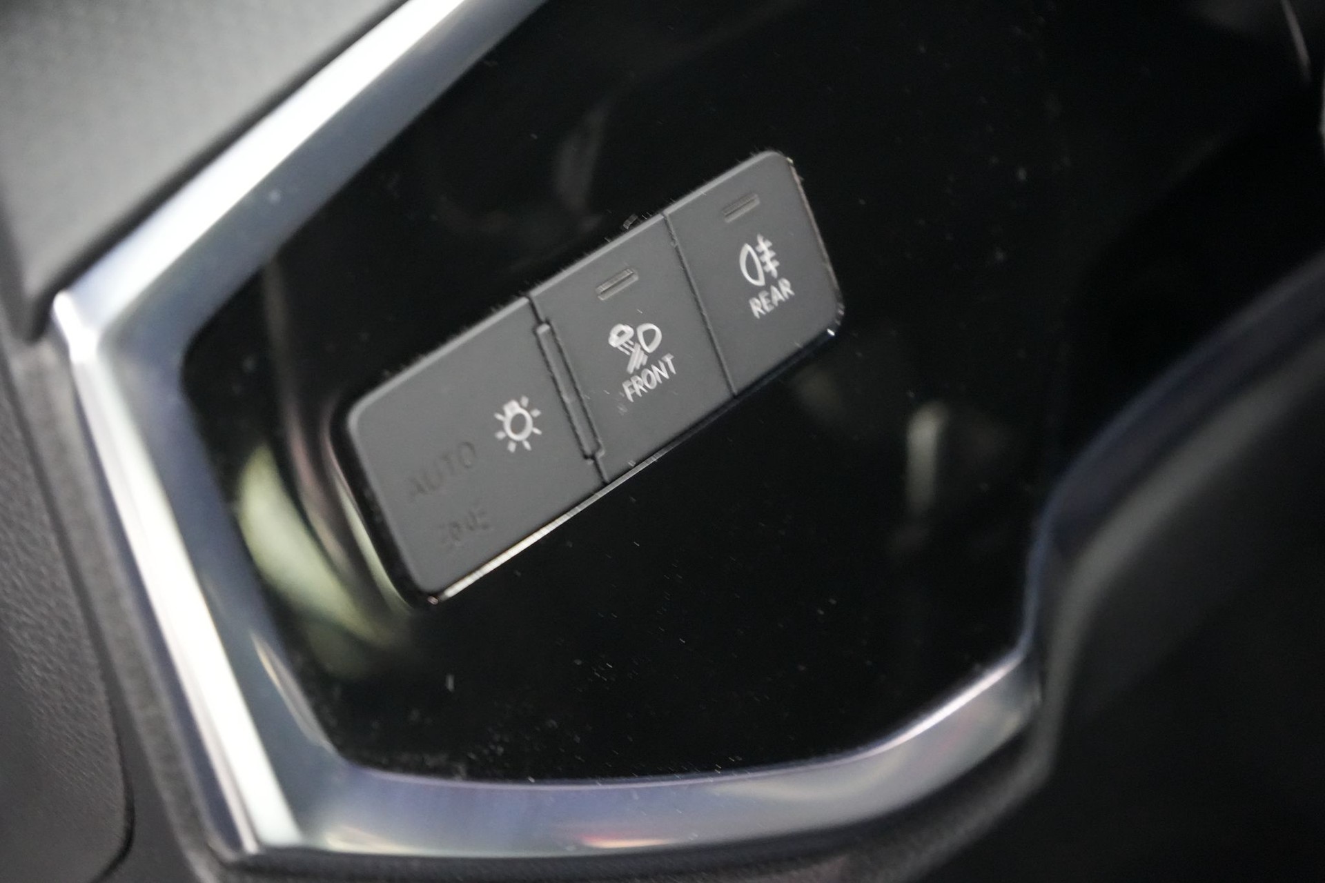 AUDI Q3 40 TDI advanced quattro S-tronic-image-15